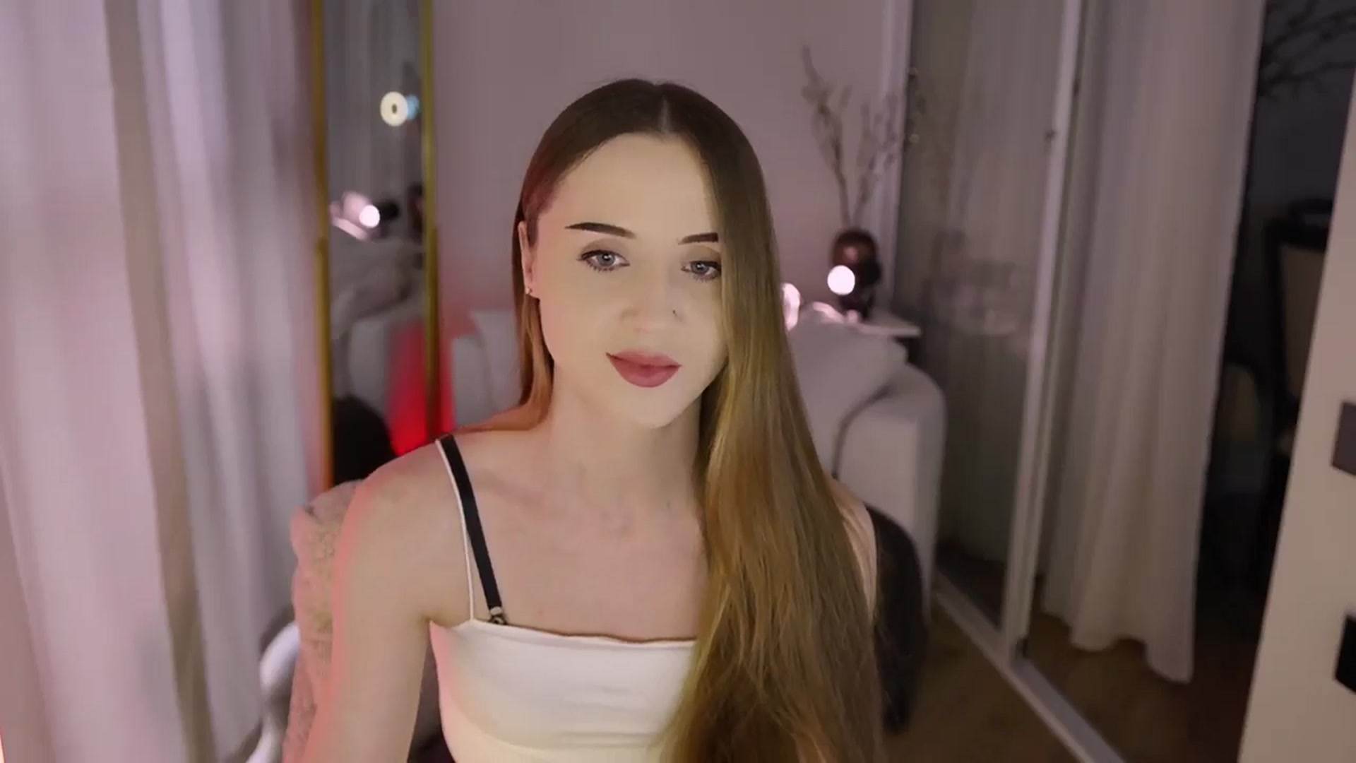 Gallery image thumbnail from Innocent_Soul's myfreecams stream on, 12/02/2025, 10:29 image 5 of 20