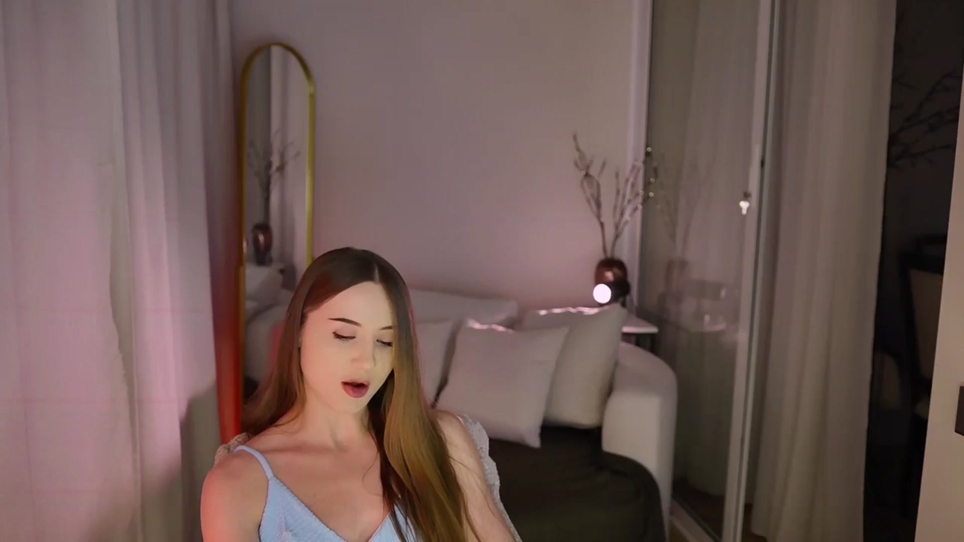 Gallery image thumbnail from Innocent_Soul's myfreecams stream on, 12/03/2025, 17:02 image 18 of 20