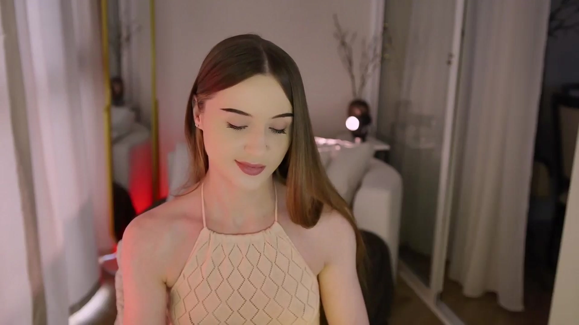 Gallery image thumbnail from Innocent_Soul's myfreecams stream on, 12/04/2025, 11:34 image 11 of 20
