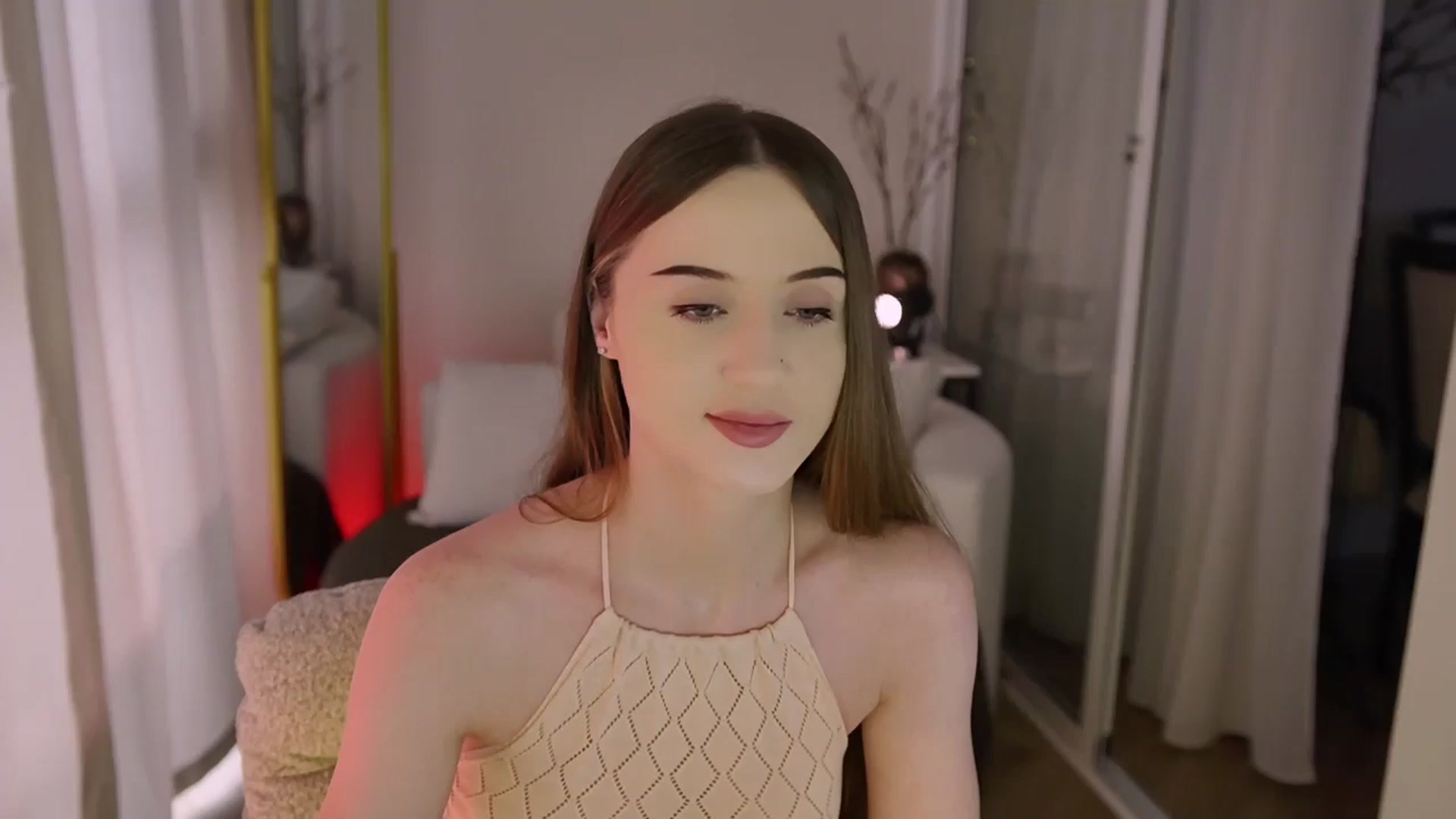 Gallery image thumbnail from Innocent_Soul's myfreecams stream on, 12/04/2025, 11:34 image 4 of 20