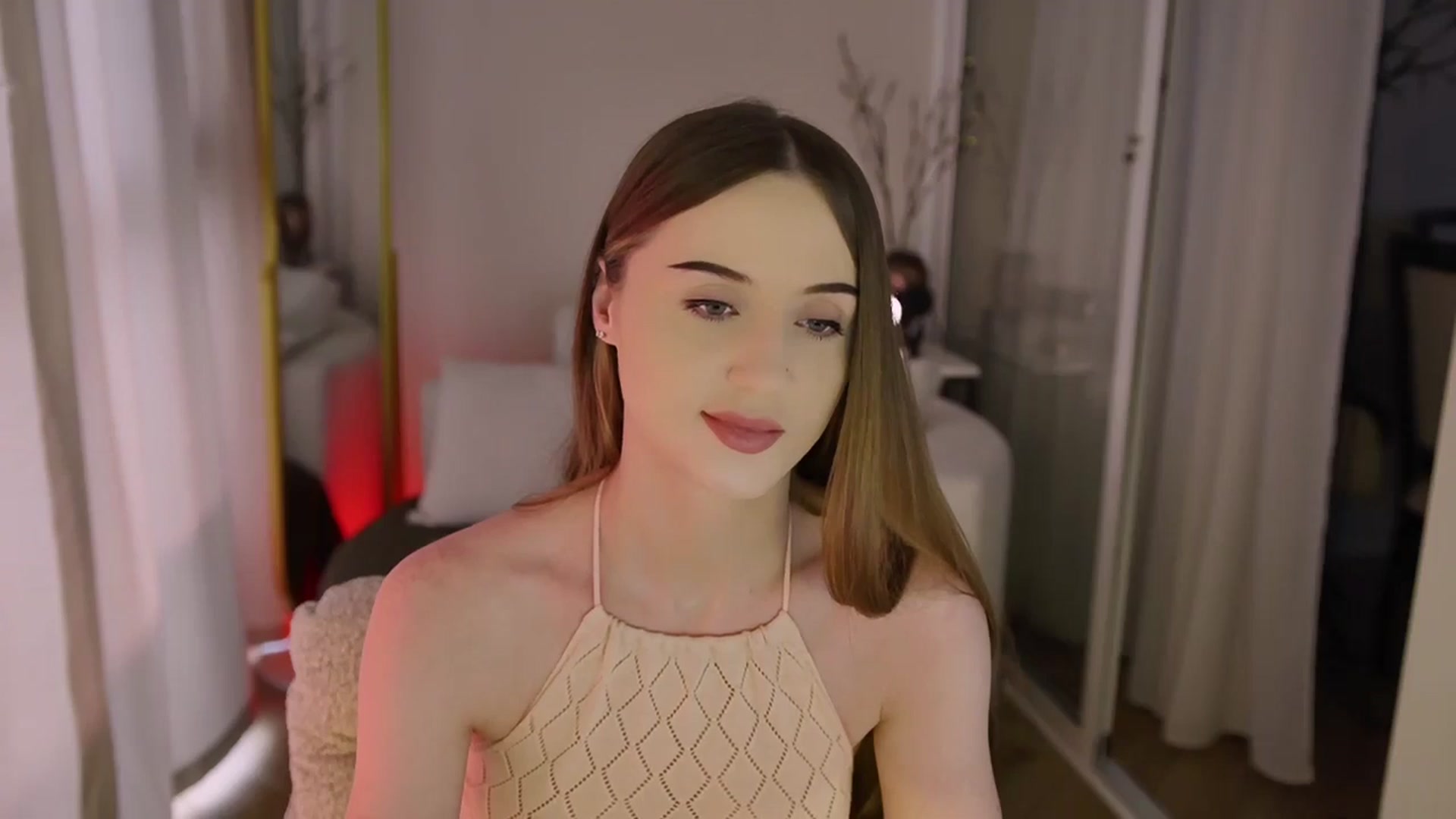 Gallery image thumbnail from Innocent_Soul's myfreecams stream on, 12/04/2025, 11:34 image 10 of 20