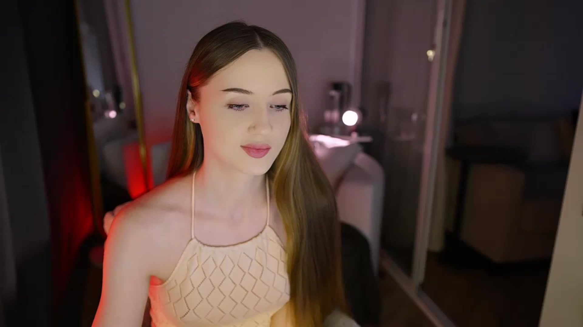 Gallery image thumbnail from Innocent_Soul's myfreecams stream on, 12/23/2025, 12:58 image 8 of 20