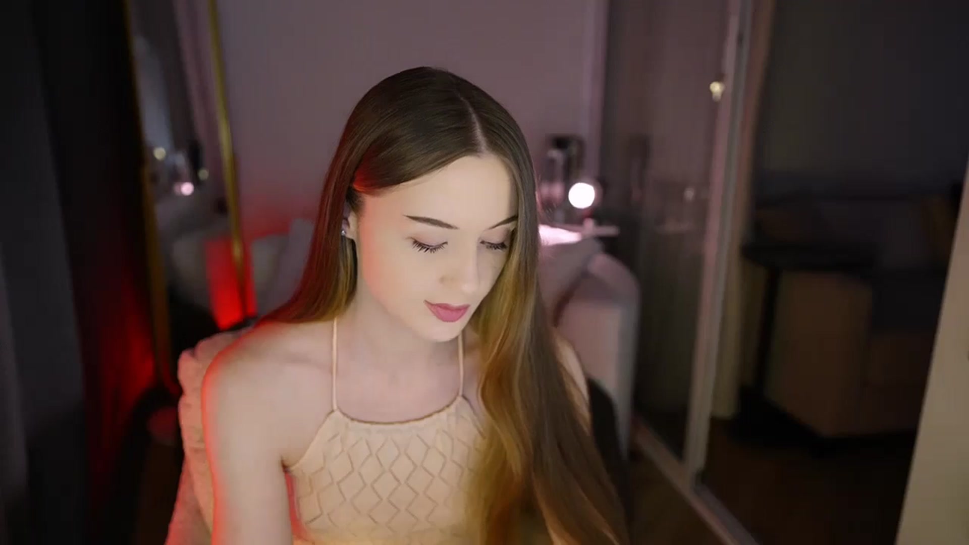 Gallery image thumbnail from Innocent_Soul's myfreecams stream on, 12/23/2025, 12:58 image 10 of 20