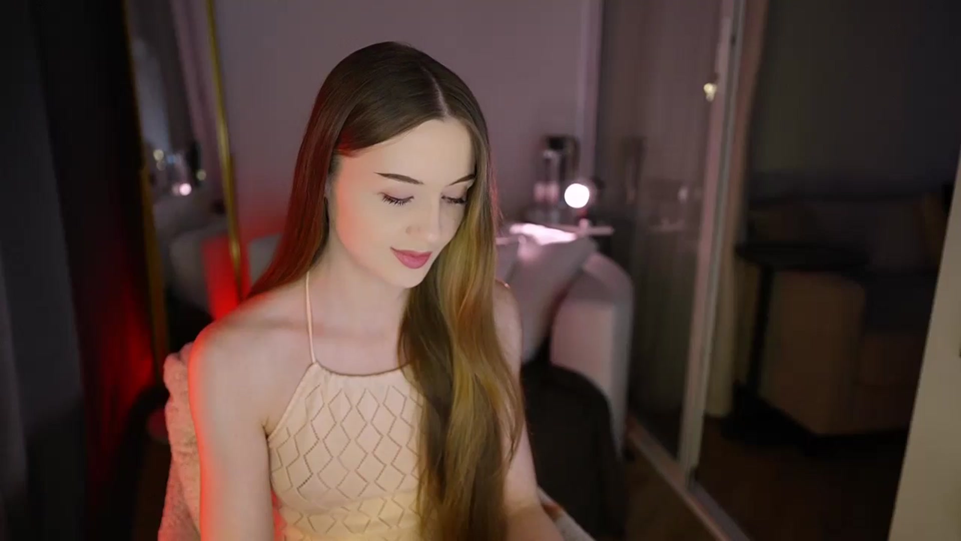 Gallery image thumbnail from Innocent_Soul's myfreecams stream on, 12/23/2025, 12:58 image 14 of 20
