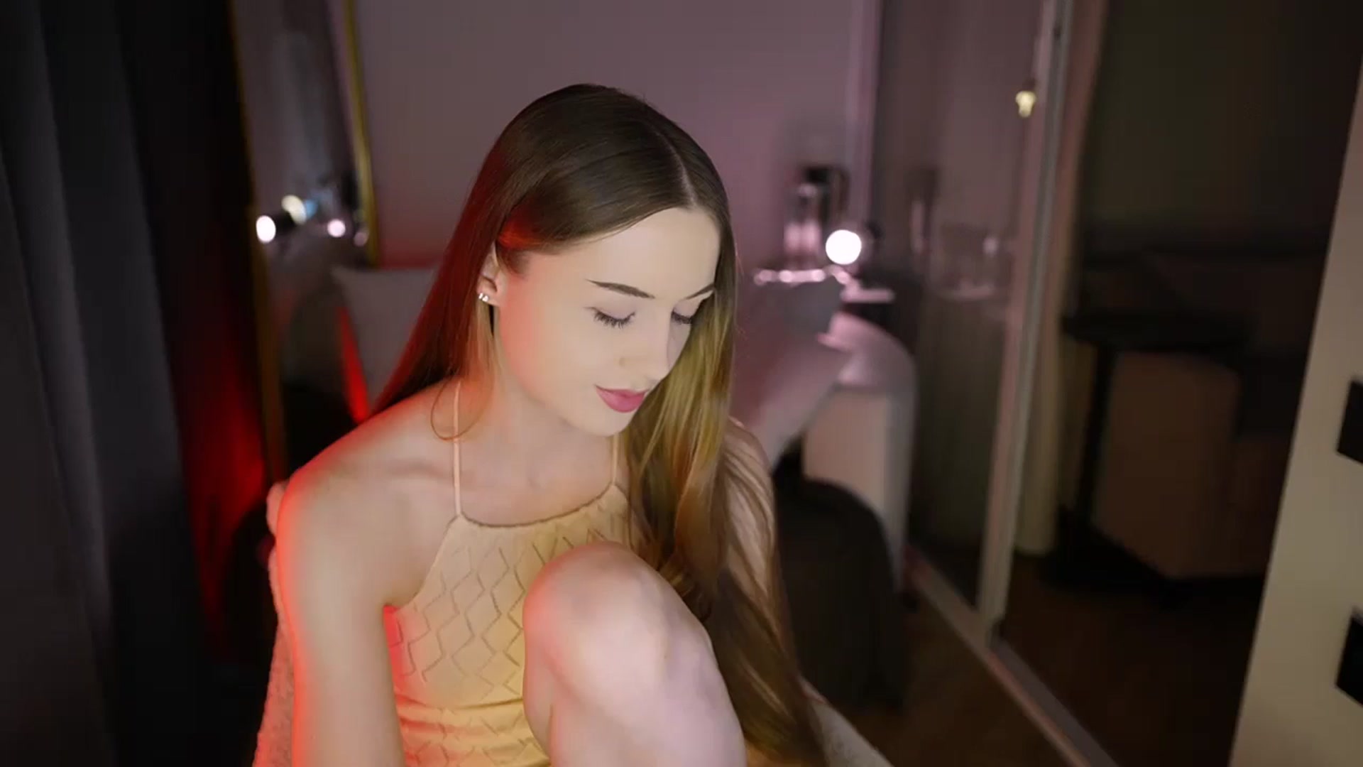 Gallery image thumbnail from Innocent_Soul's myfreecams stream on, 12/23/2025, 15:26 image 7 of 20