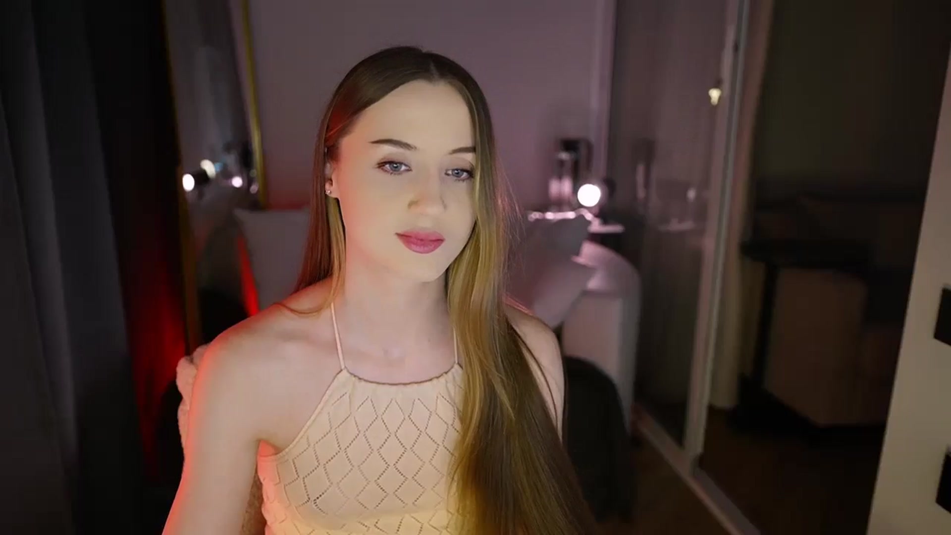 Gallery image thumbnail from Innocent_Soul's myfreecams stream on, 12/23/2025, 17:31 image 2 of 20