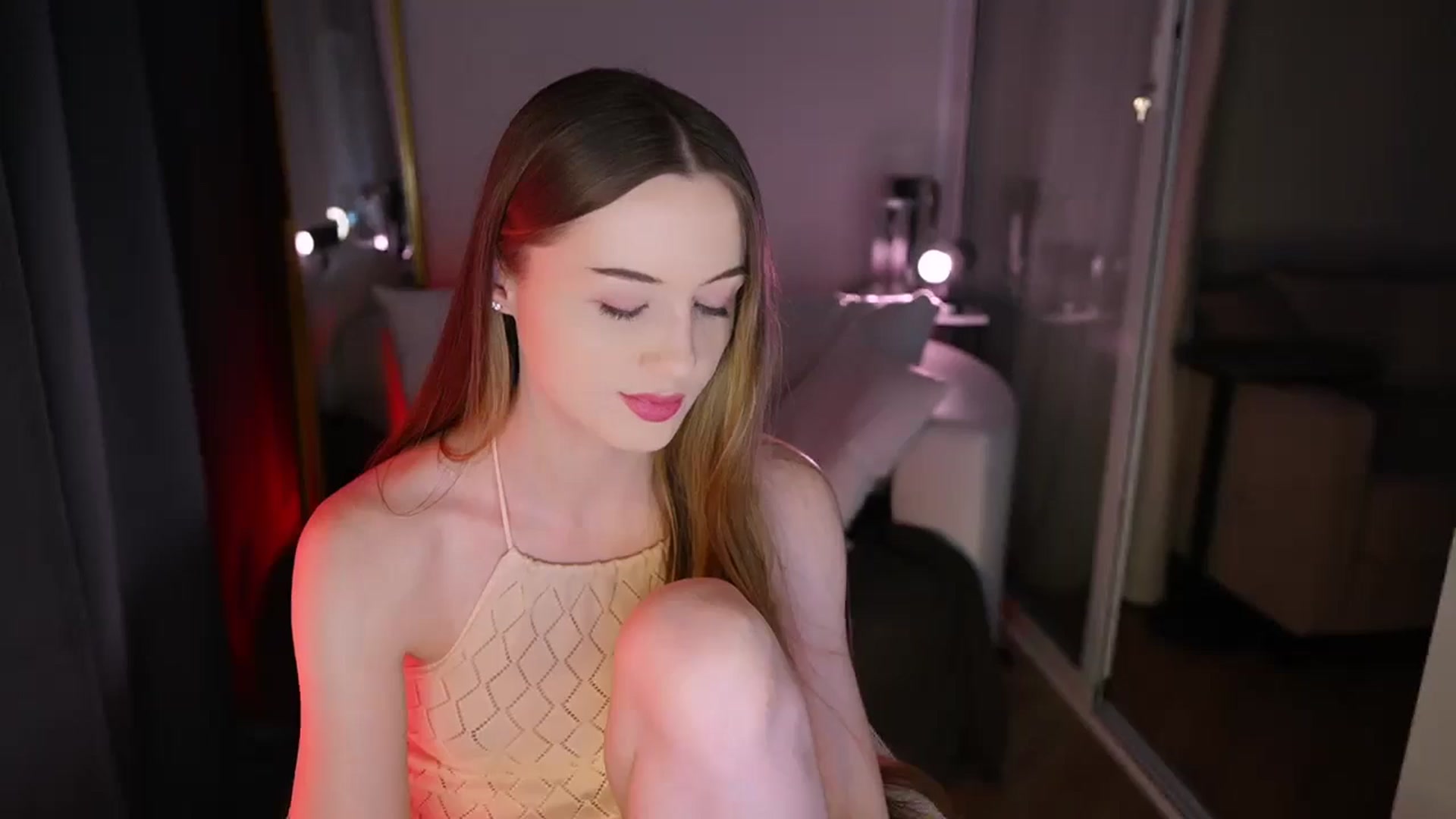Gallery image thumbnail from Innocent_Soul's myfreecams stream on, 12/23/2025, 17:31 image 19 of 20
