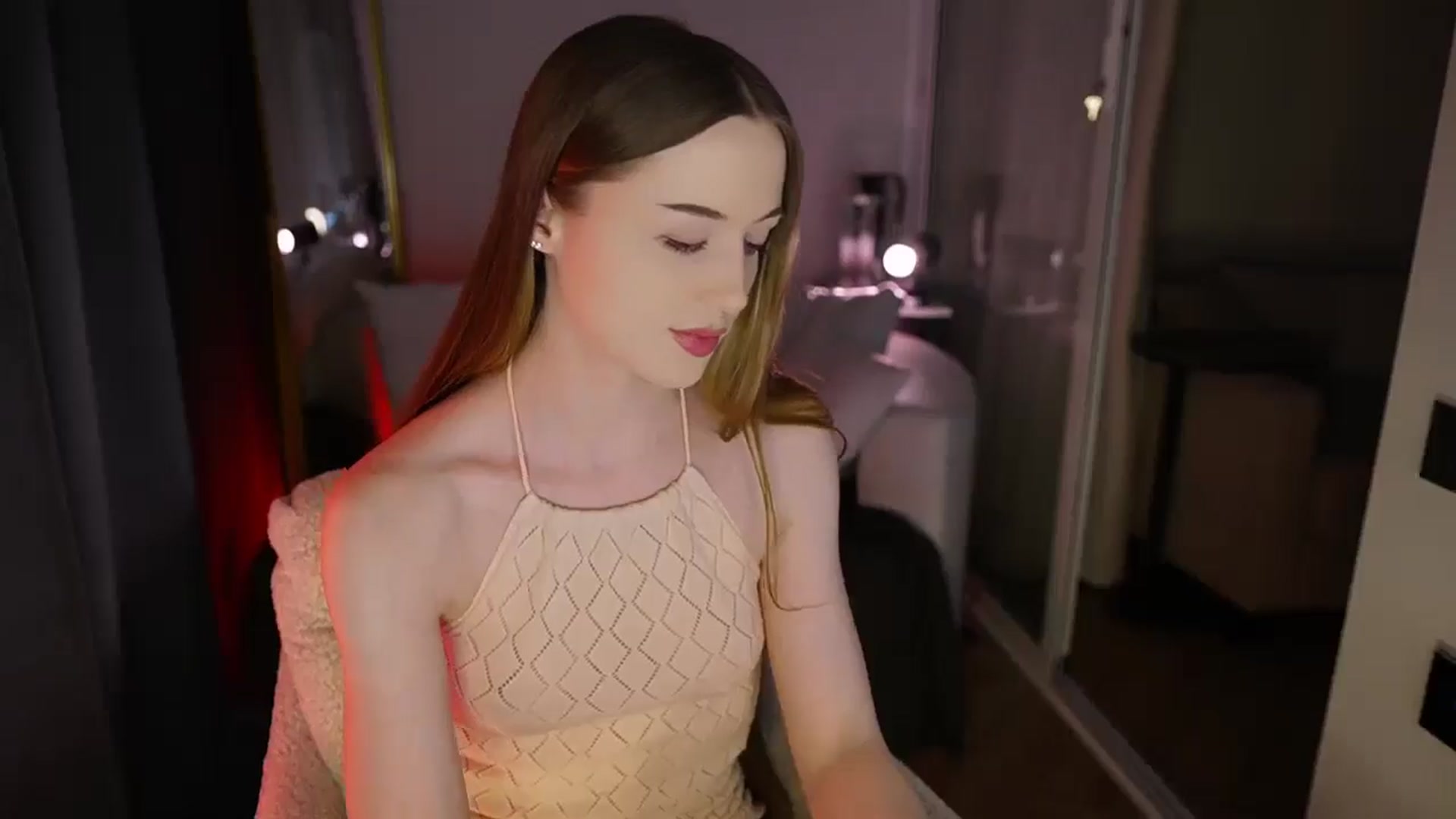 Gallery image thumbnail from Innocent_Soul's myfreecams stream on, 12/23/2025, 17:31 image 11 of 20