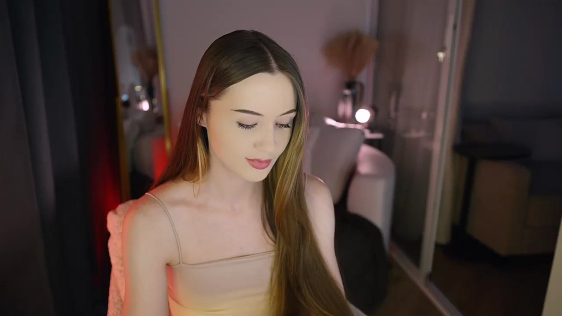 Gallery image thumbnail from Innocent_Soul's myfreecams stream on, 12/26/2025, 12:34 image 6 of 20