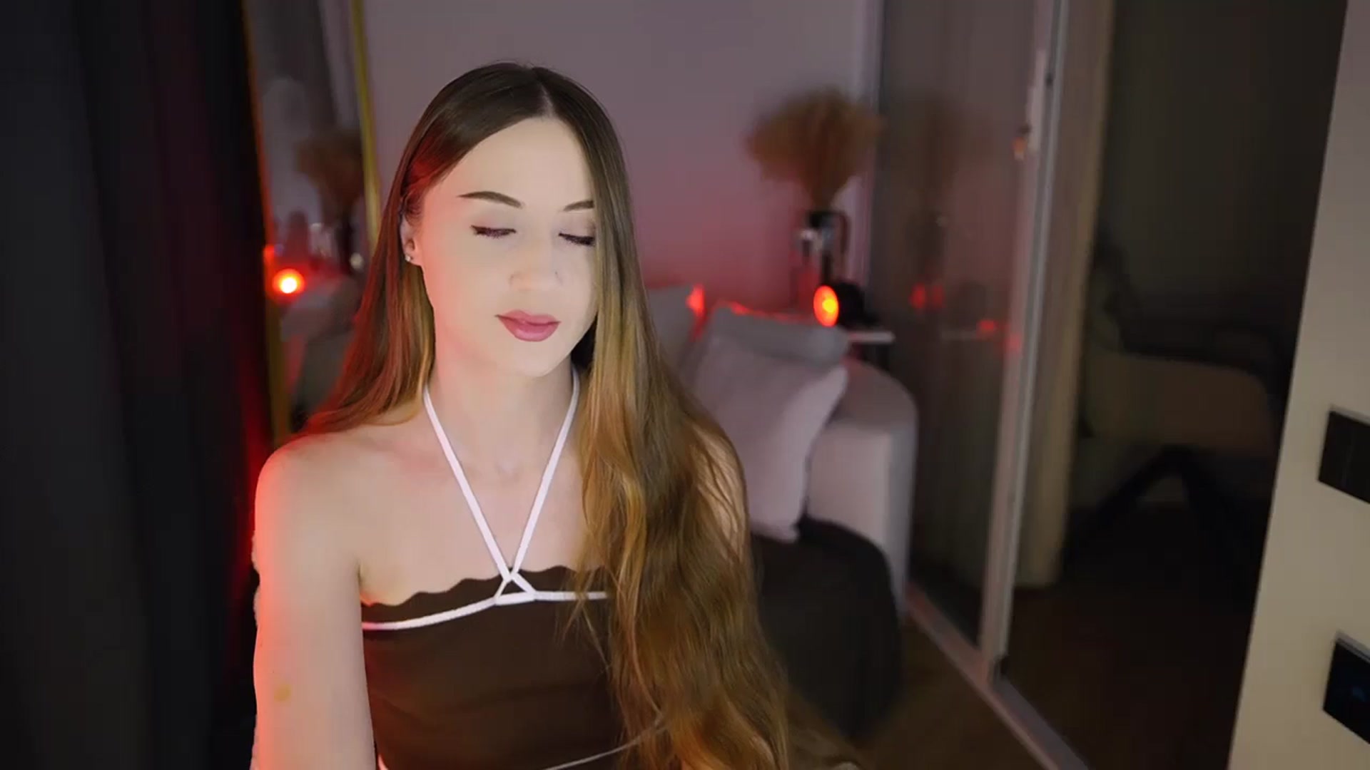 Gallery image thumbnail from Innocent_Soul's myfreecams stream on, 01/04/2026, 15:32 image 4 of 20