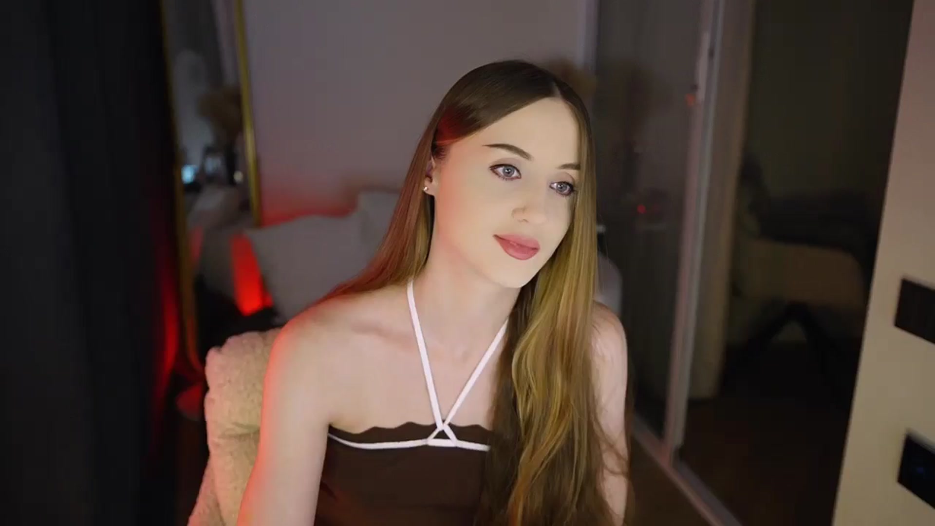 Gallery image thumbnail from Innocent_Soul's myfreecams stream on, 01/04/2026, 17:16 image 5 of 20