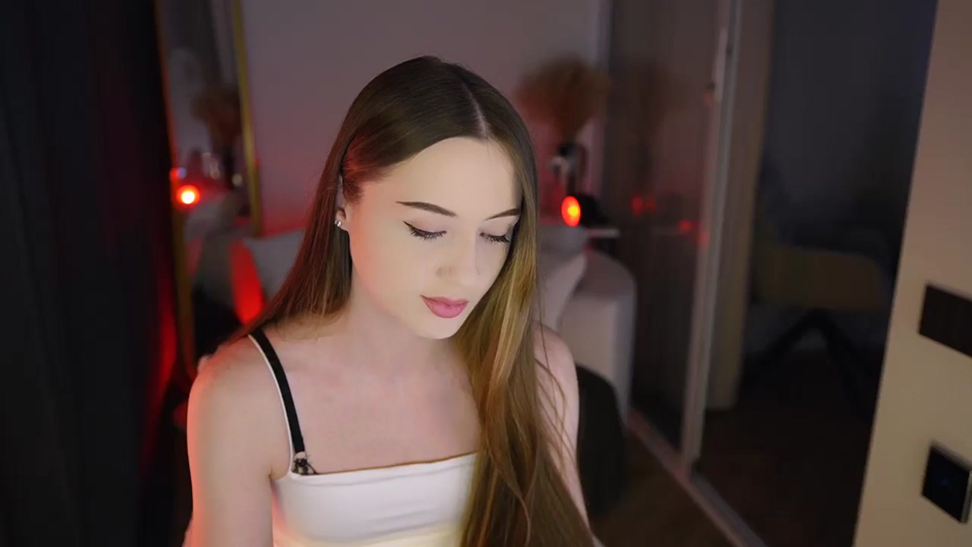 Gallery image thumbnail from Innocent_Soul's myfreecams stream on, 01/09/2026, 12:16 image 4 of 20