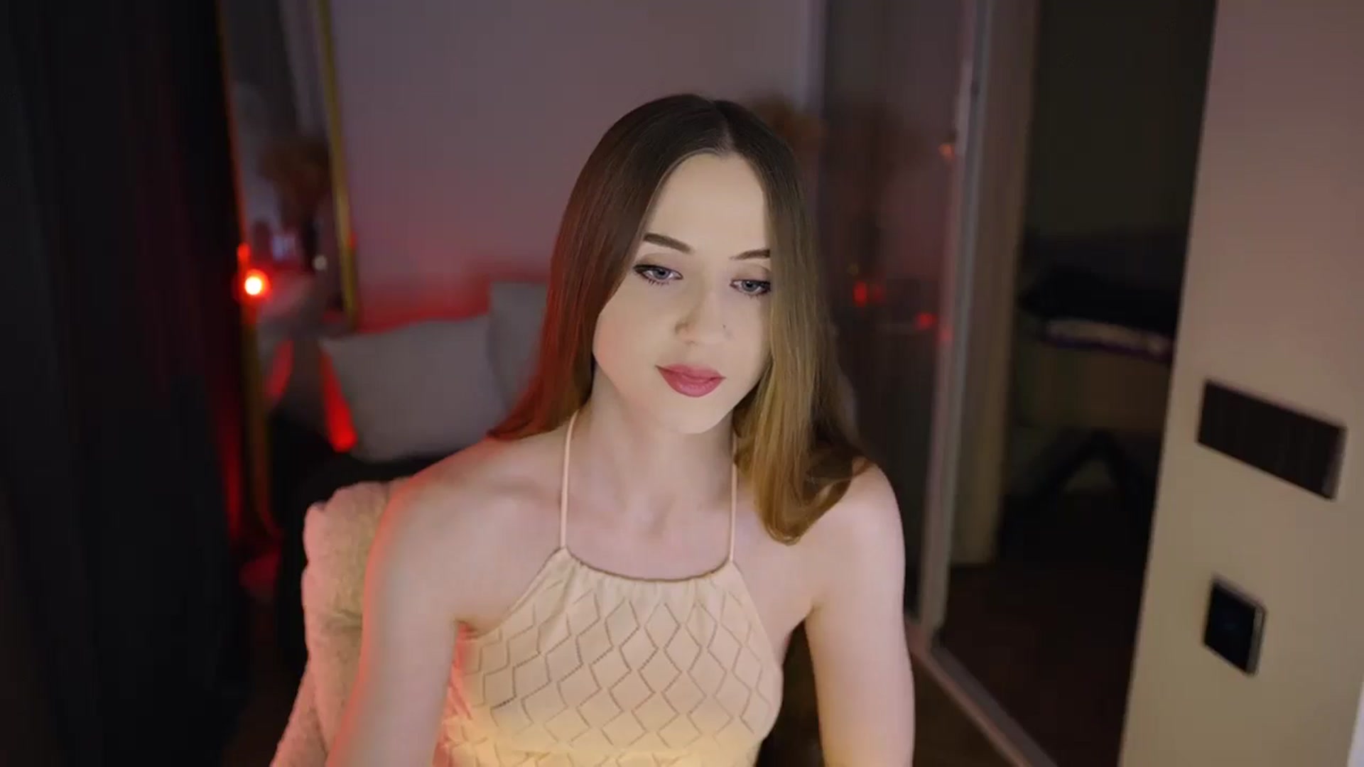 Gallery image thumbnail from Innocent_Soul's myfreecams stream on, 01/13/2026, 17:03 image 13 of 20