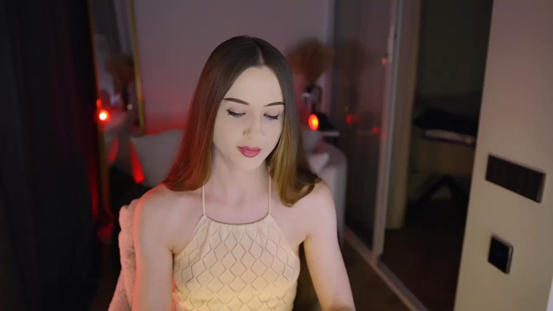 Gallery image thumbnail from Innocent_Soul's myfreecams stream on, 01/13/2026, 17:03 image 10 of 20