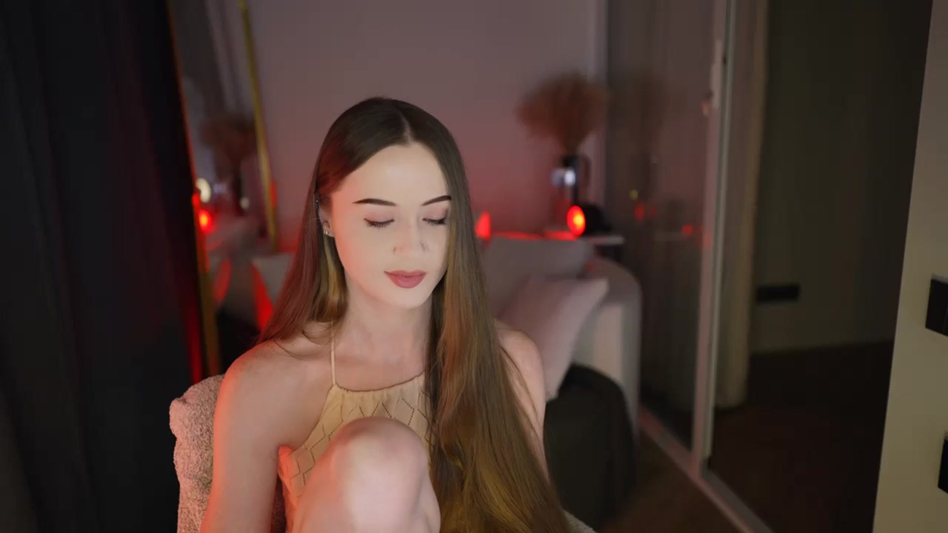 Gallery image thumbnail from Innocent_Soul's myfreecams stream on, 01/16/2026, 19:39 image 13 of 20