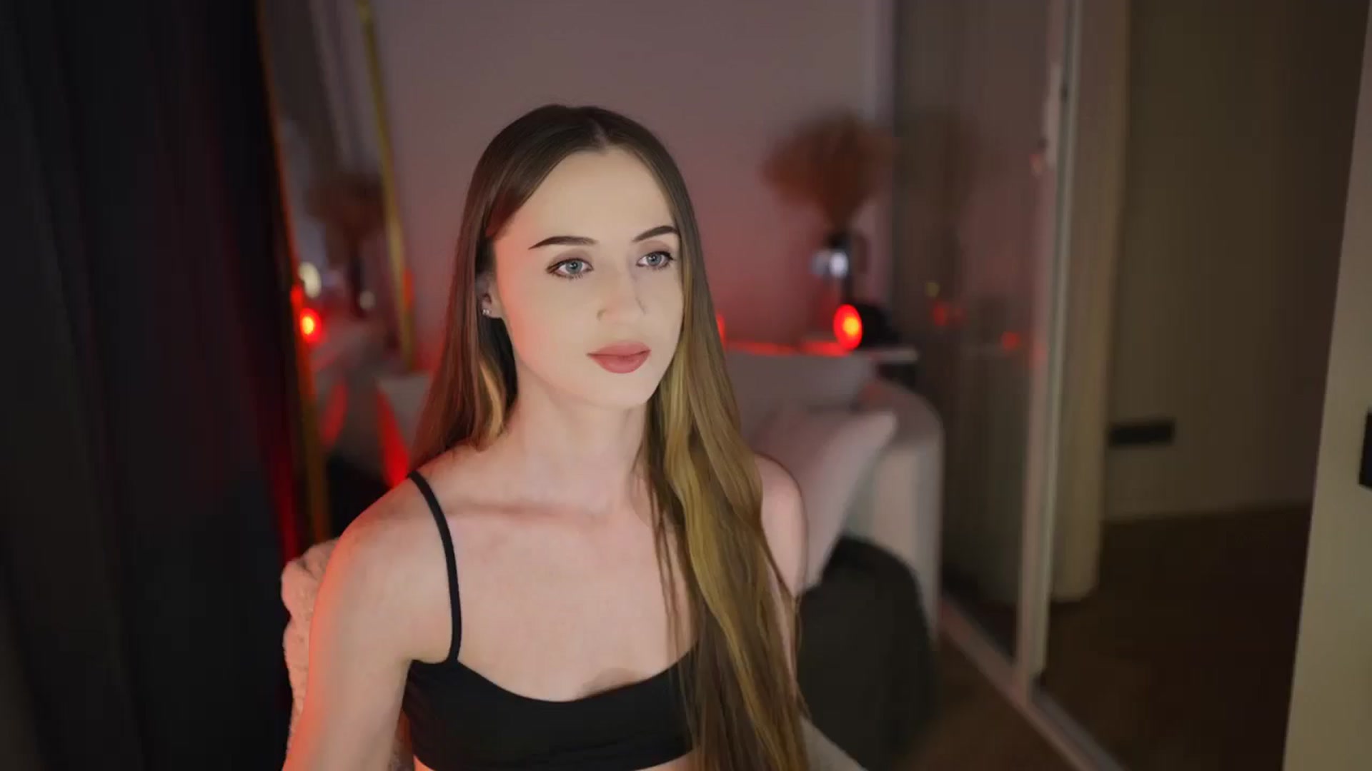 Gallery image thumbnail from Innocent_Soul's myfreecams stream on, 01/16/2026, 22:52 image 1 of 20