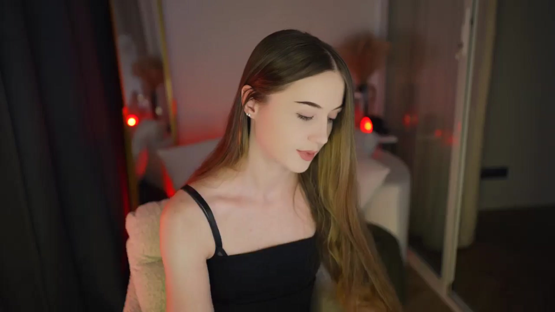 Gallery image thumbnail from Innocent_Soul's myfreecams stream on, 01/20/2026, 13:30 image 8 of 20