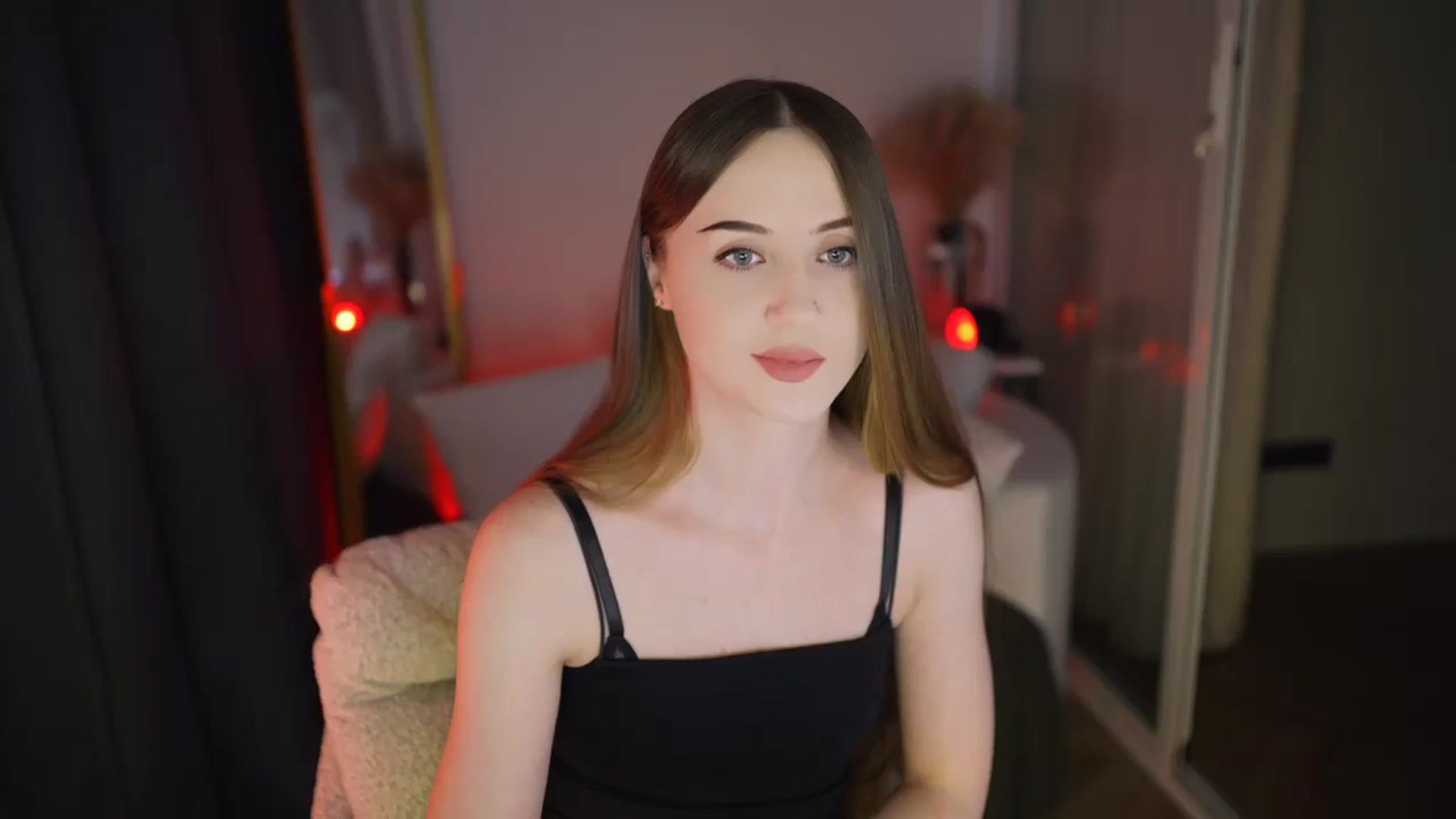 Gallery image thumbnail from Innocent_Soul's myfreecams stream on, 01/20/2026, 13:30 image 20 of 20