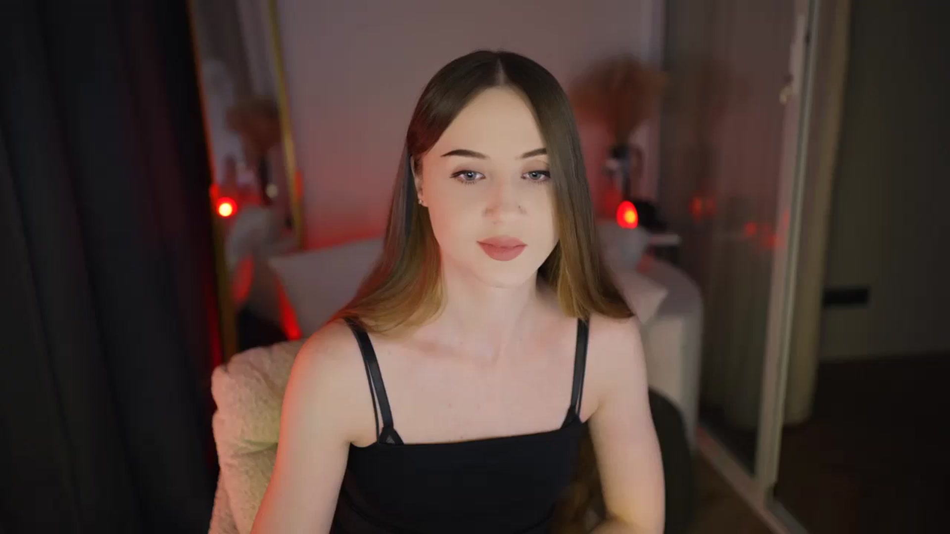 Gallery image thumbnail from Innocent_Soul's myfreecams stream on, 01/20/2026, 13:30 image 19 of 20