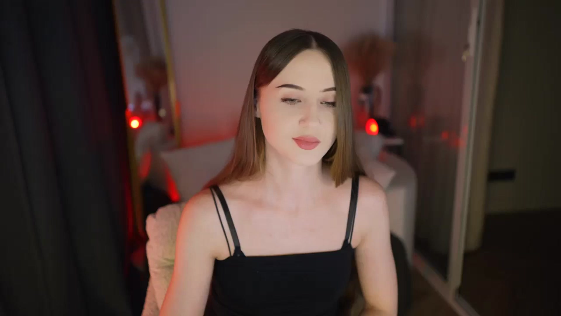 Gallery image thumbnail from Innocent_Soul's myfreecams stream on, 01/20/2026, 15:25 image 16 of 20
