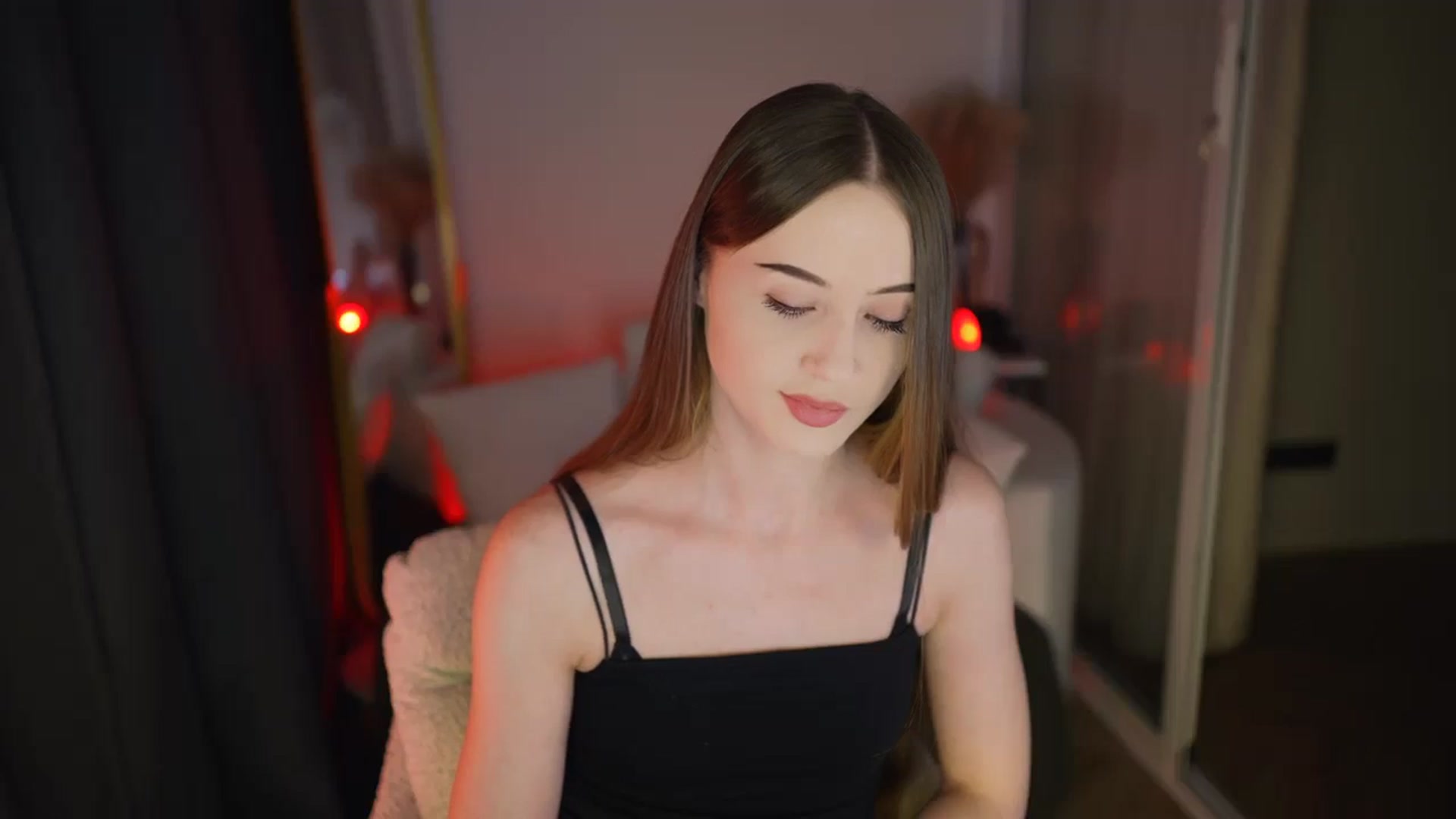 Gallery image thumbnail from Innocent_Soul's myfreecams stream on, 01/20/2026, 15:25 image 4 of 20