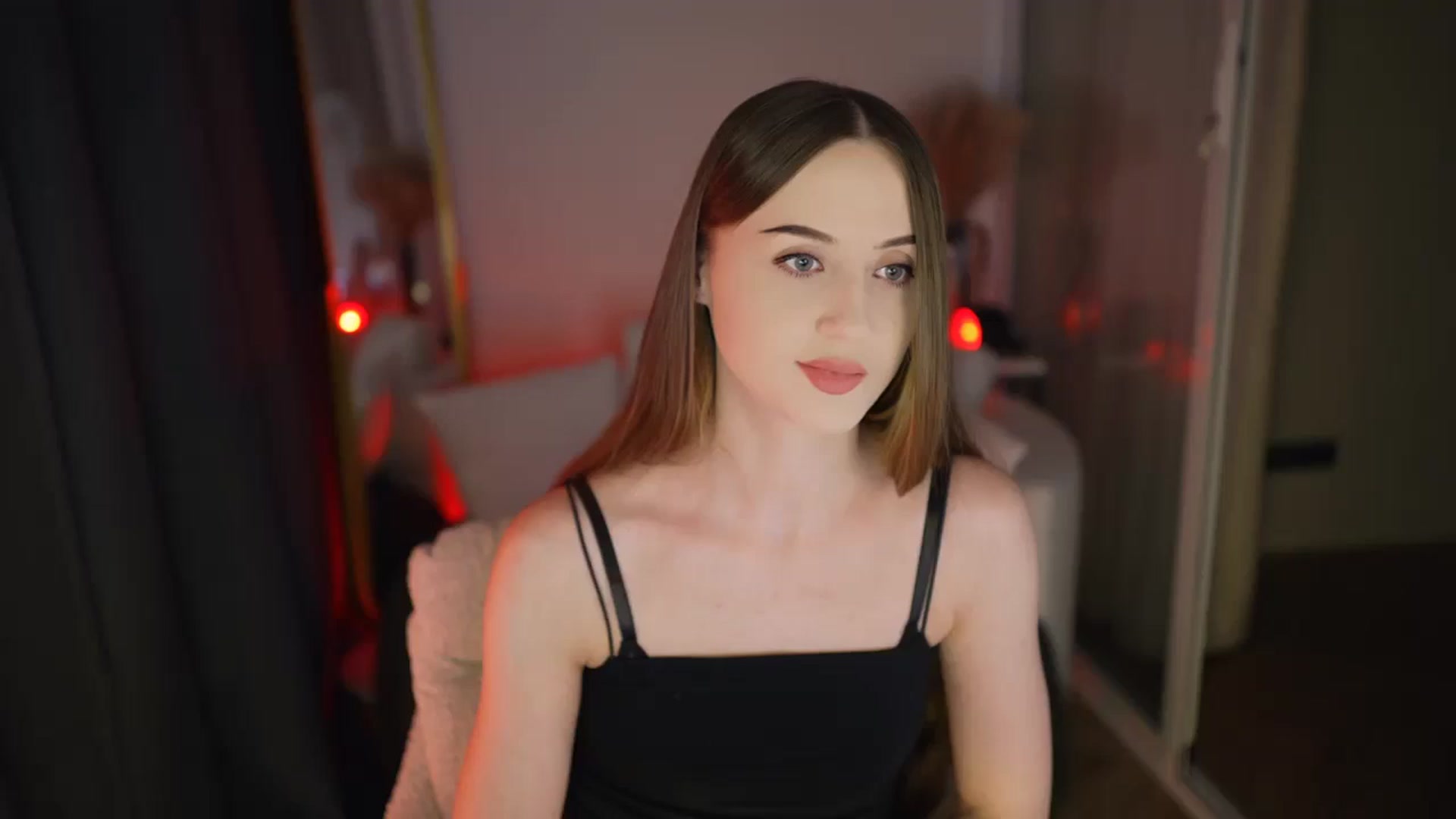 Gallery image thumbnail from Innocent_Soul's myfreecams stream on, 01/20/2026, 15:25 image 17 of 20