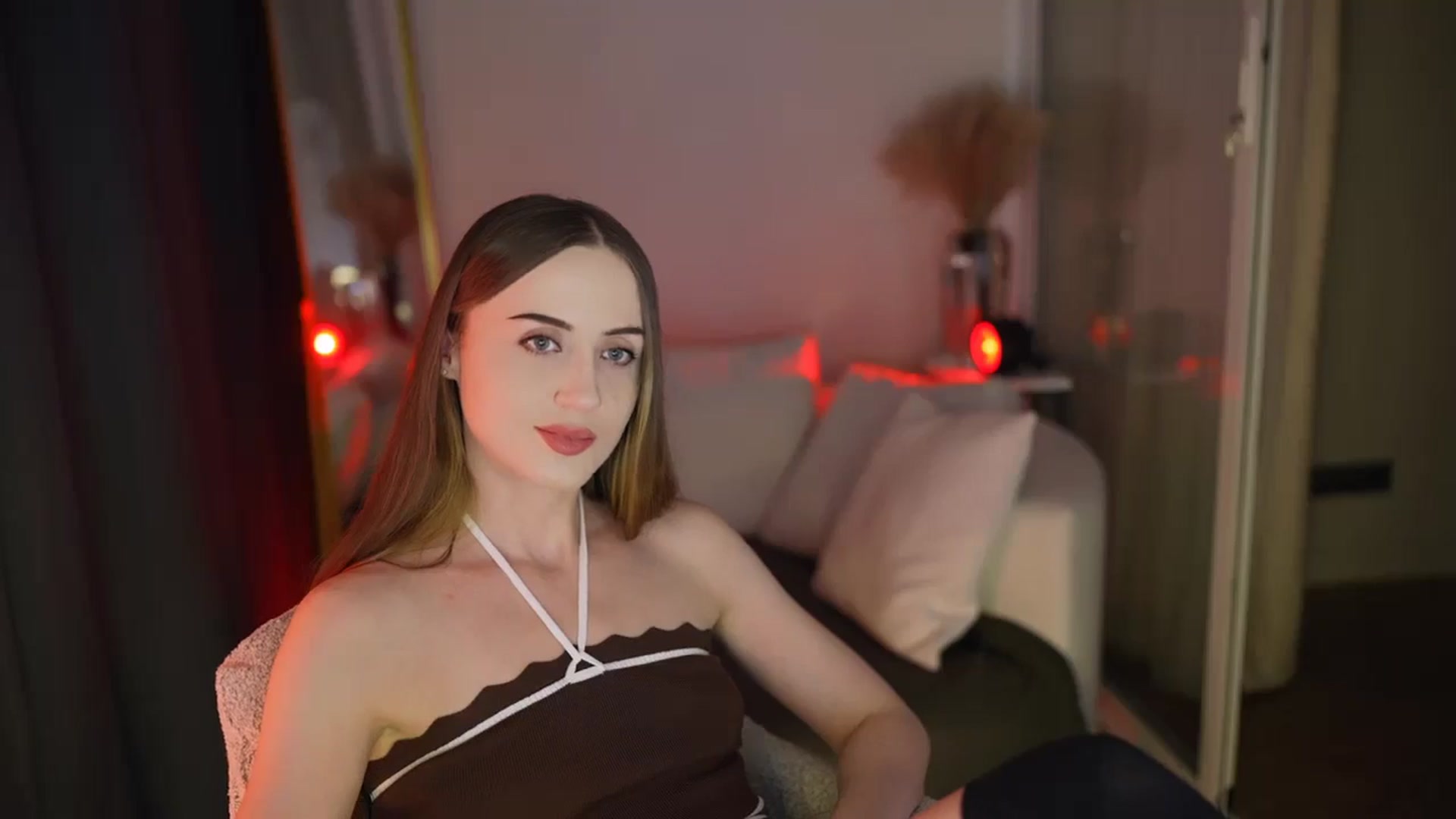 Gallery image thumbnail from Innocent_Soul's myfreecams stream on, 01/26/2026, 20:05 image 6 of 20