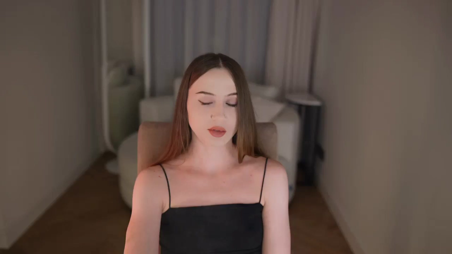 Gallery image thumbnail from Innocent_Soul's myfreecams stream on, 04/20/2026, 17:28 image 19 of 20