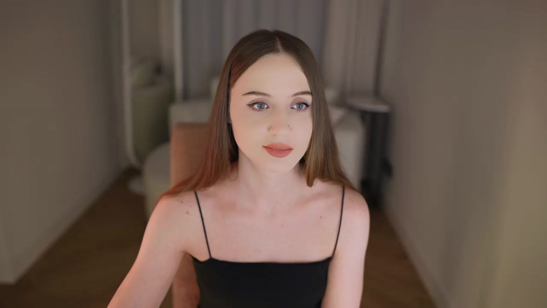 Gallery image thumbnail from Innocent_Soul's myfreecams stream on, 04/20/2026, 17:28 image 10 of 20