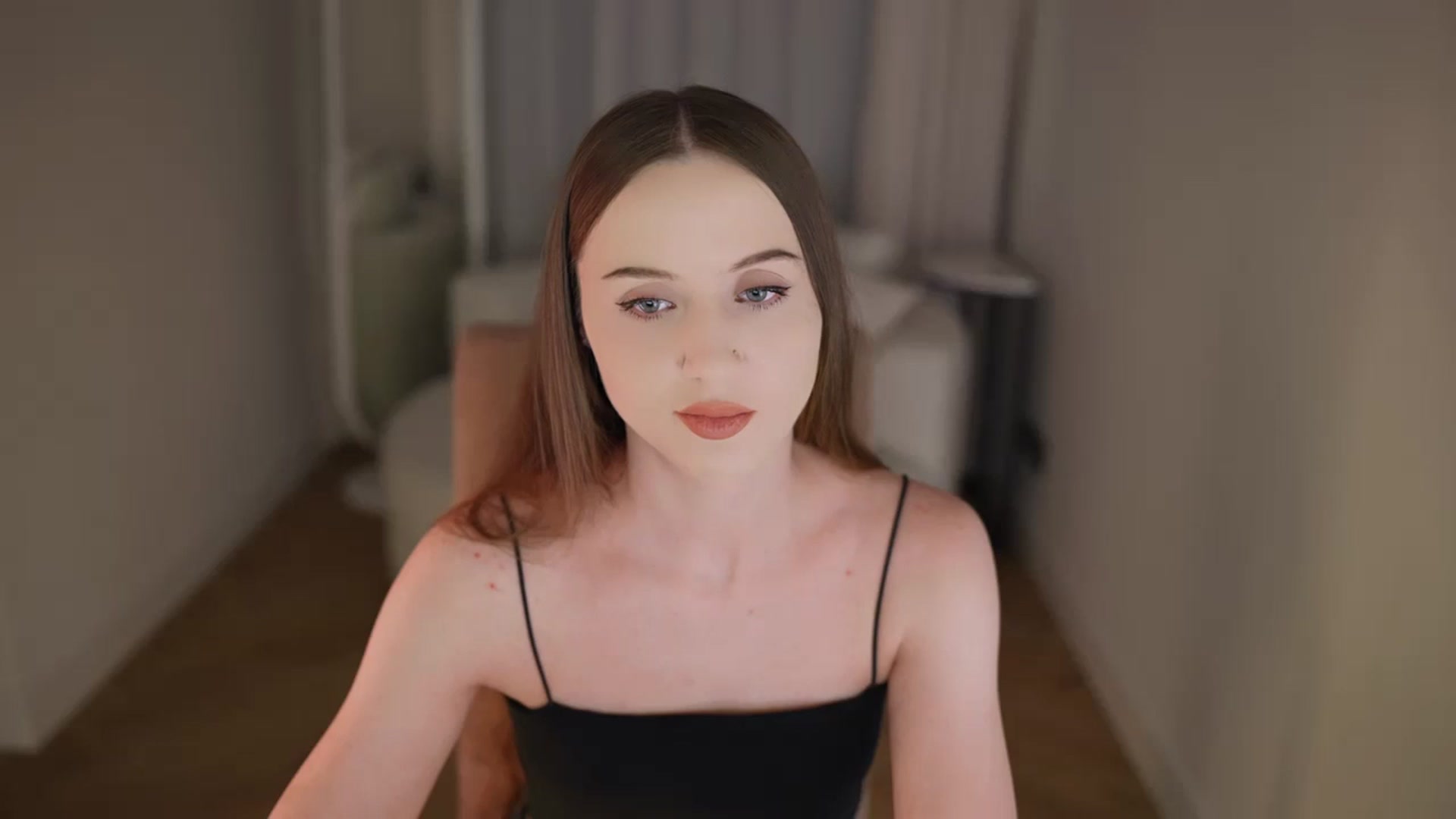 Gallery image thumbnail from Innocent_Soul's myfreecams stream on, 04/20/2026, 17:28 image 7 of 20