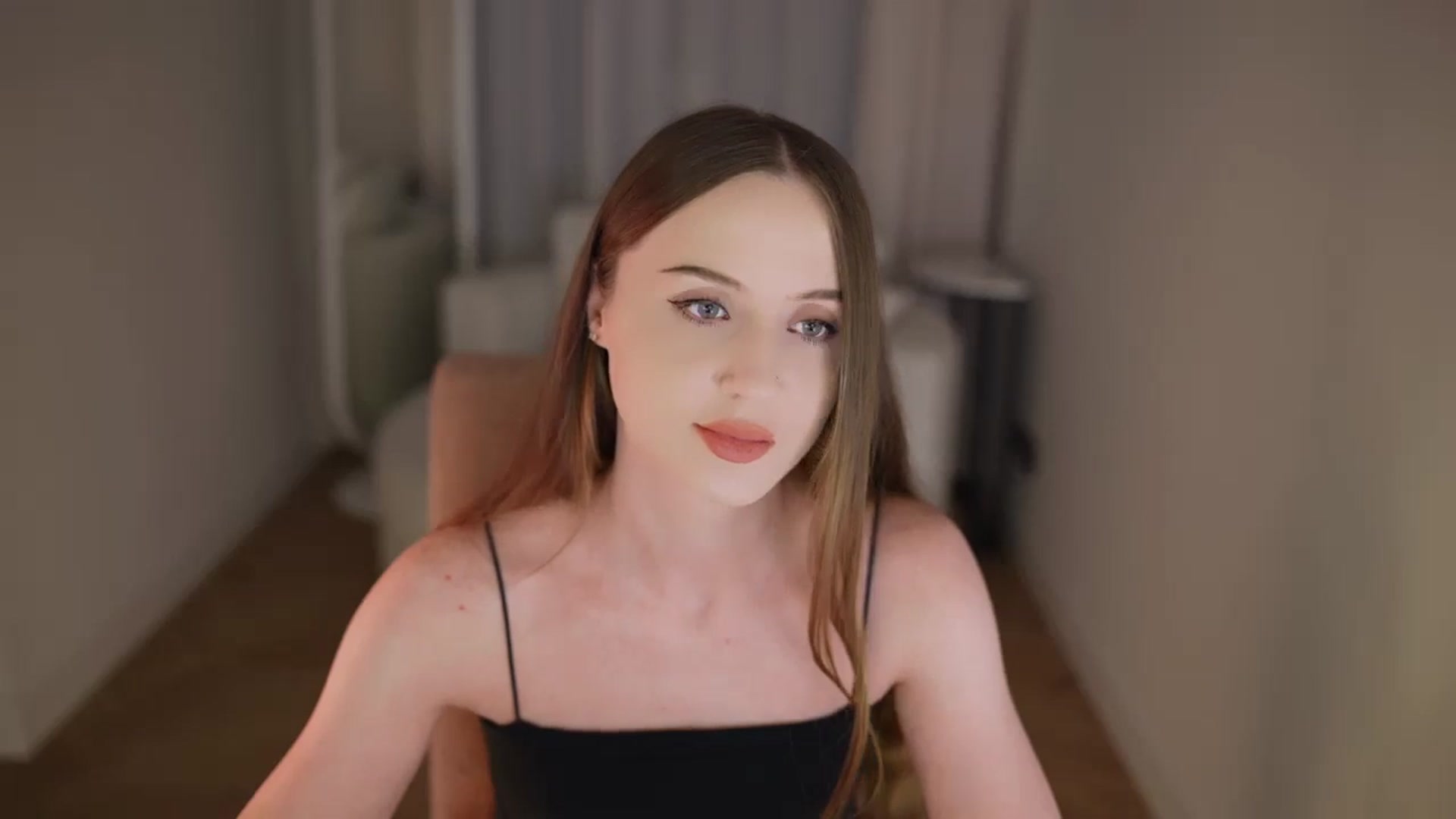 Gallery image thumbnail from Innocent_Soul's myfreecams stream on, 04/20/2026, 19:06 image 5 of 20