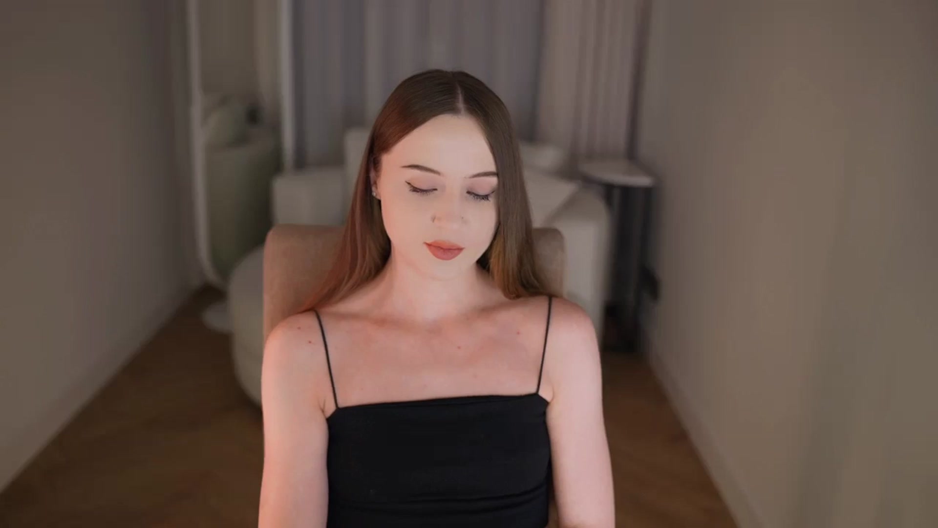 Gallery image thumbnail from Innocent_Soul's myfreecams stream on, 04/20/2026, 19:06 image 19 of 20