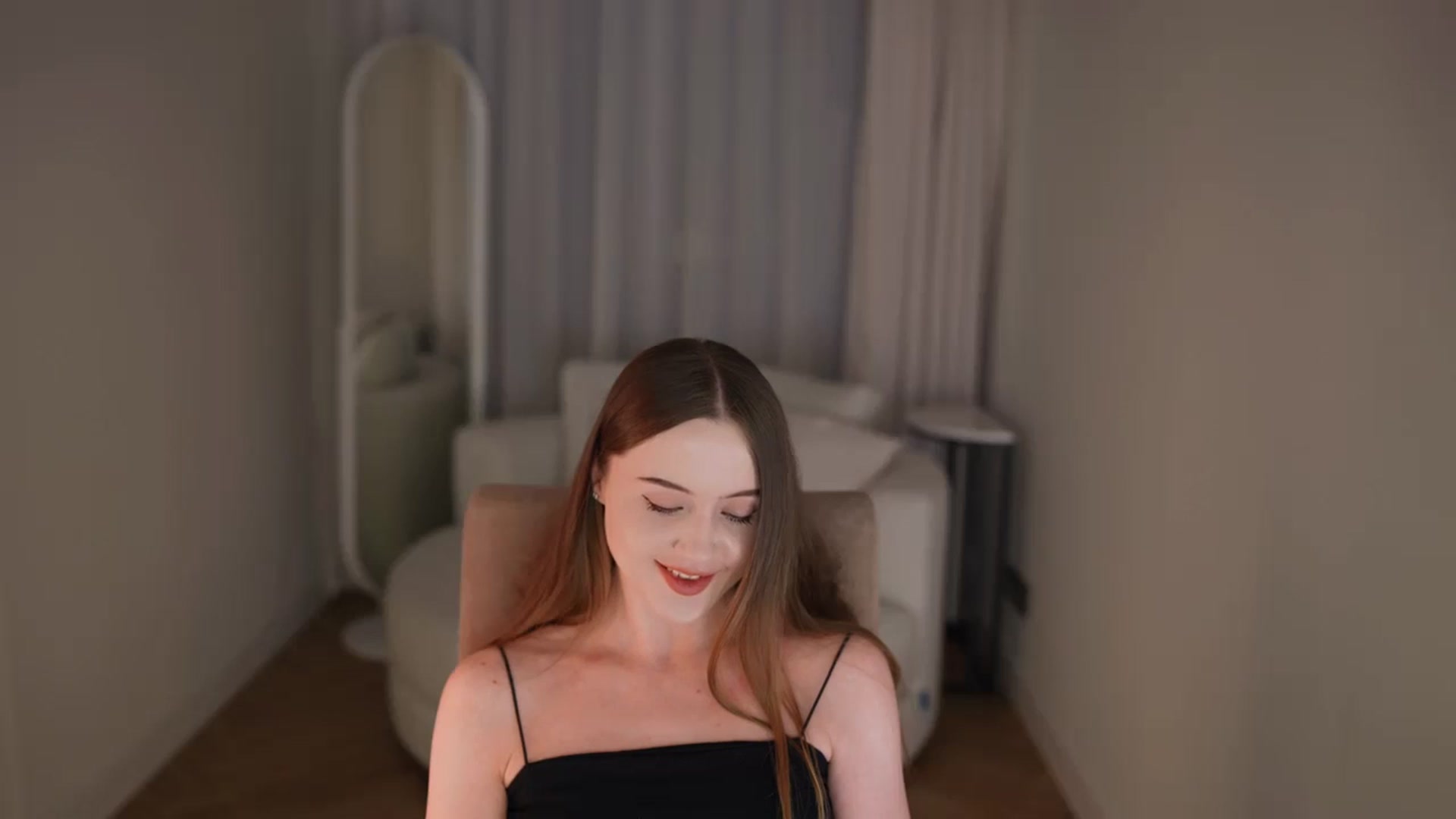 Gallery image thumbnail from Innocent_Soul's myfreecams stream on, 04/20/2026, 19:06 image 15 of 20