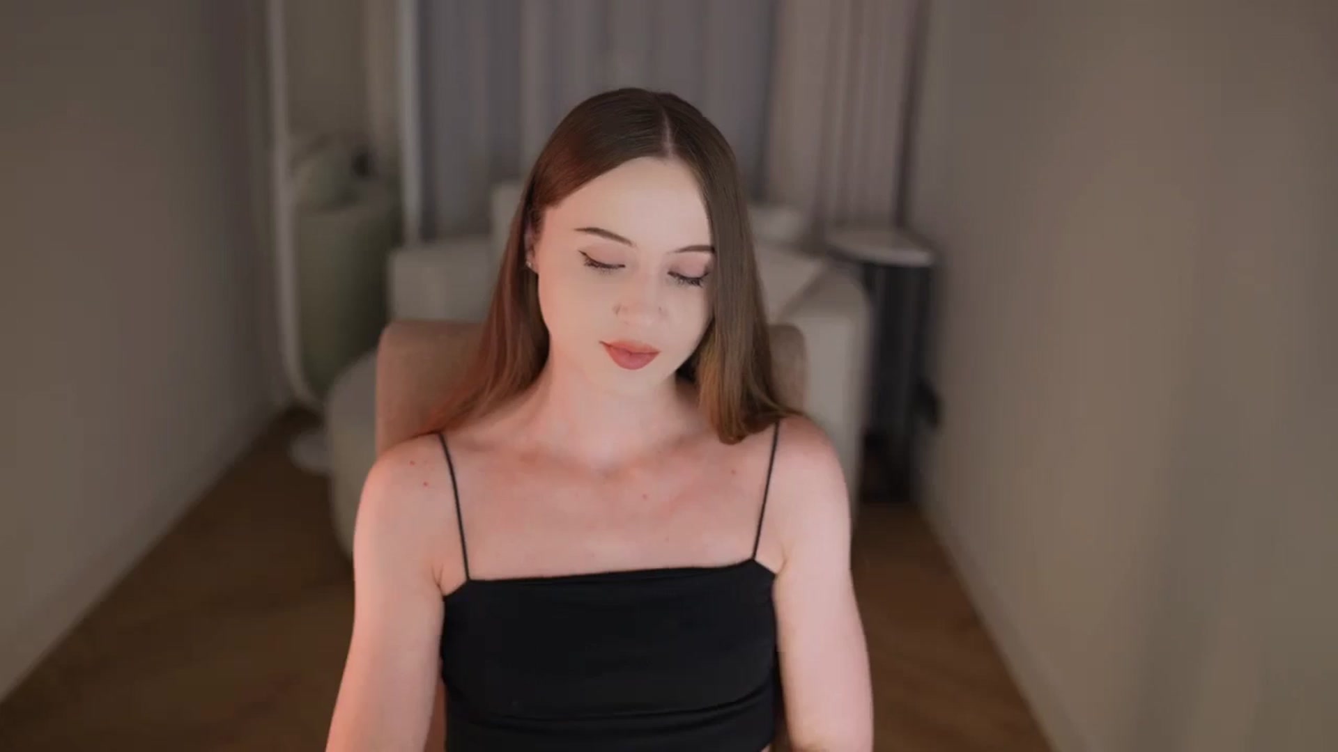Gallery image thumbnail from Innocent_Soul's myfreecams stream on, 04/20/2026, 19:06 image 18 of 20