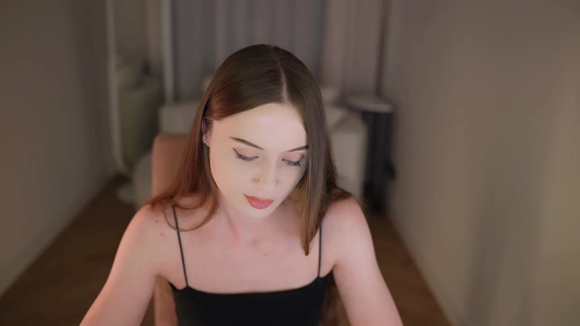 Gallery image thumbnail from Innocent_Soul's myfreecams stream on, 04/20/2026, 20:40 image 11 of 20