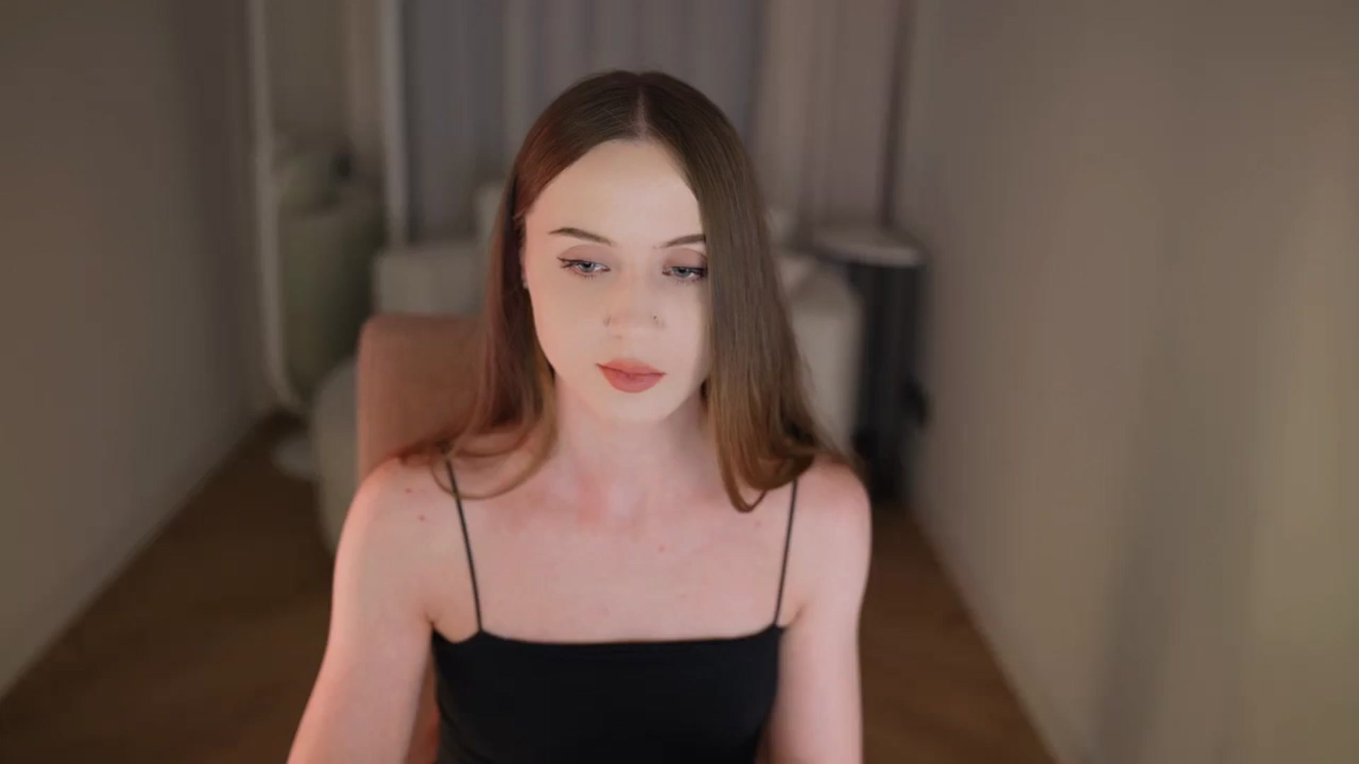 Gallery image thumbnail from Innocent_Soul's myfreecams stream on, 04/20/2026, 20:40 image 10 of 20