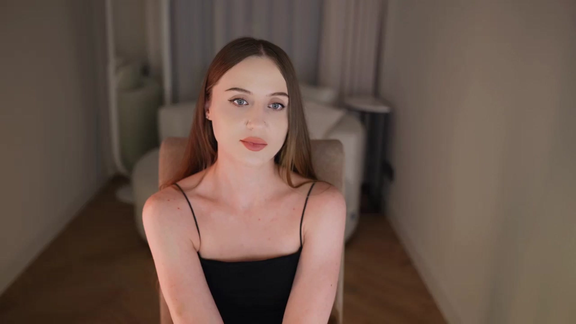 Gallery image thumbnail from Innocent_Soul's myfreecams stream on, 04/20/2026, 20:40 image 19 of 20