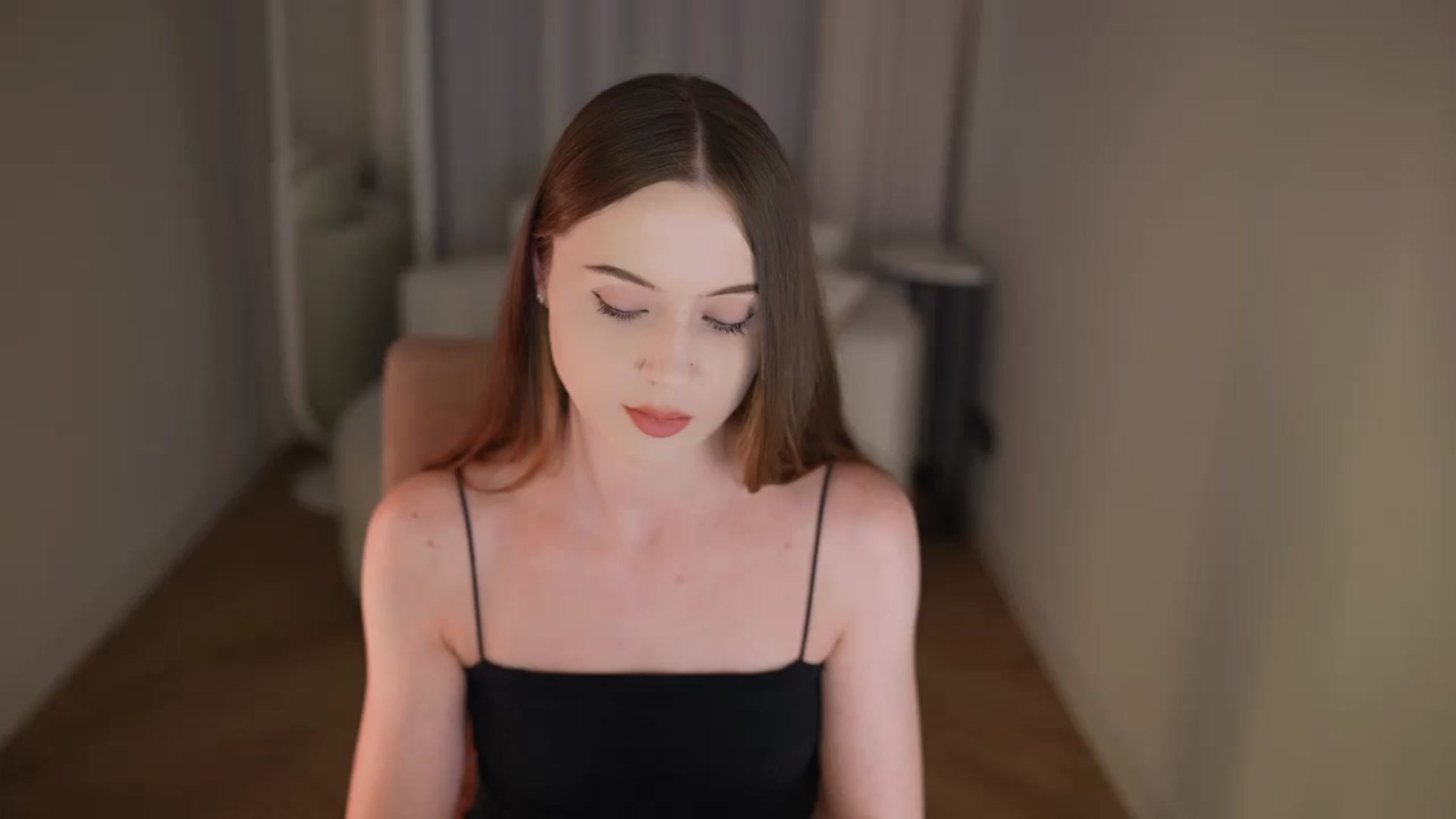 Gallery image thumbnail from Innocent_Soul's myfreecams stream on, 04/20/2026, 20:40 image 1 of 20