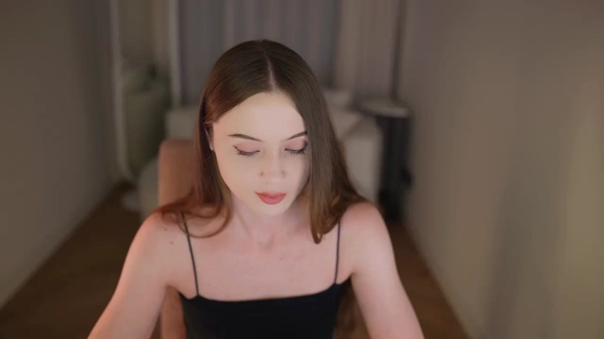 Gallery image thumbnail from Innocent_Soul's myfreecams stream on, 04/20/2026, 20:40 image 9 of 20