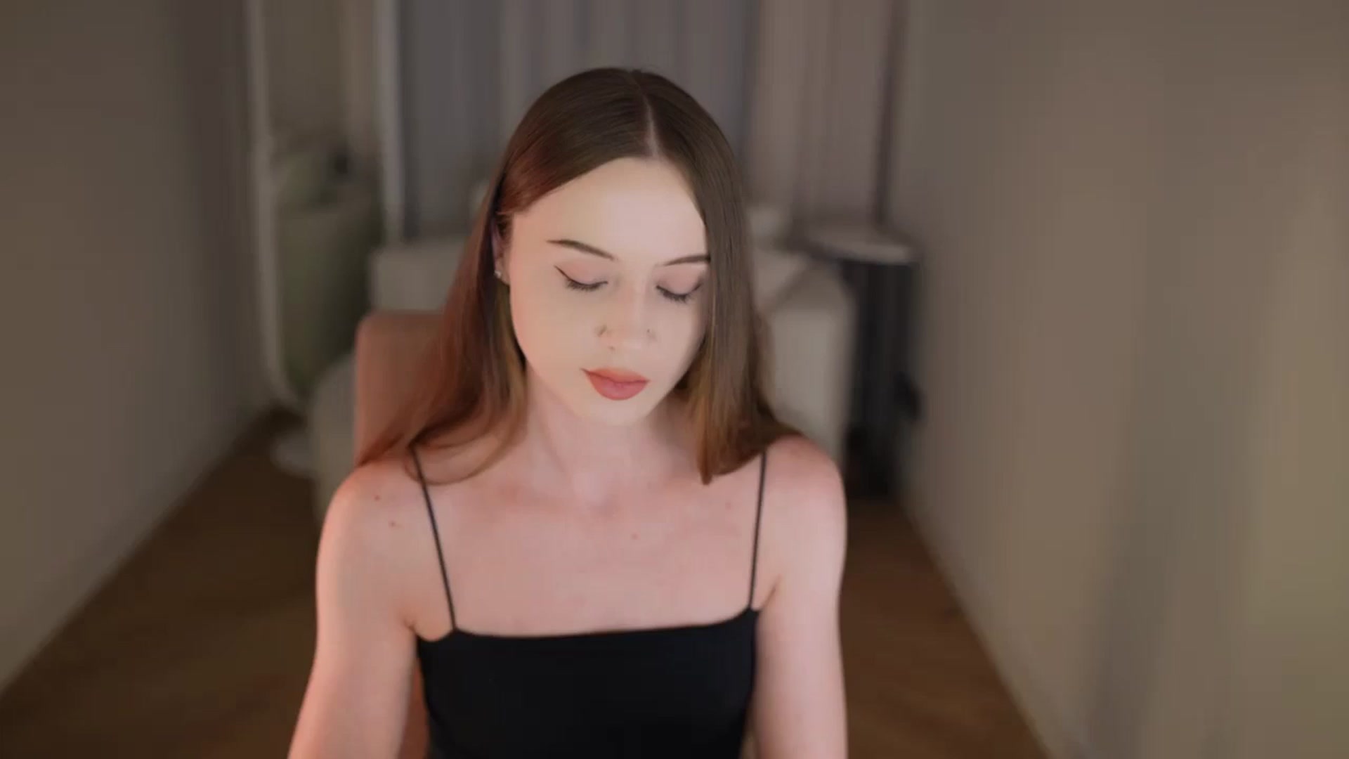 Gallery image thumbnail from Innocent_Soul's myfreecams stream on, 04/20/2026, 20:40 image 6 of 20