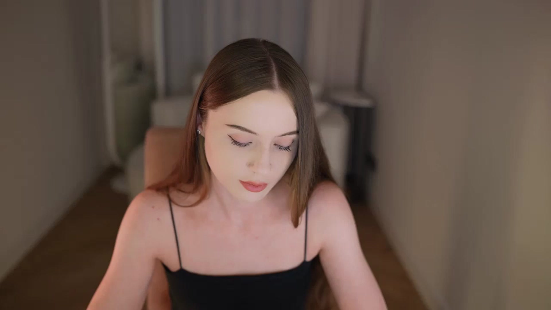 Gallery image thumbnail from Innocent_Soul's myfreecams stream on, 04/20/2026, 20:40 image 4 of 20