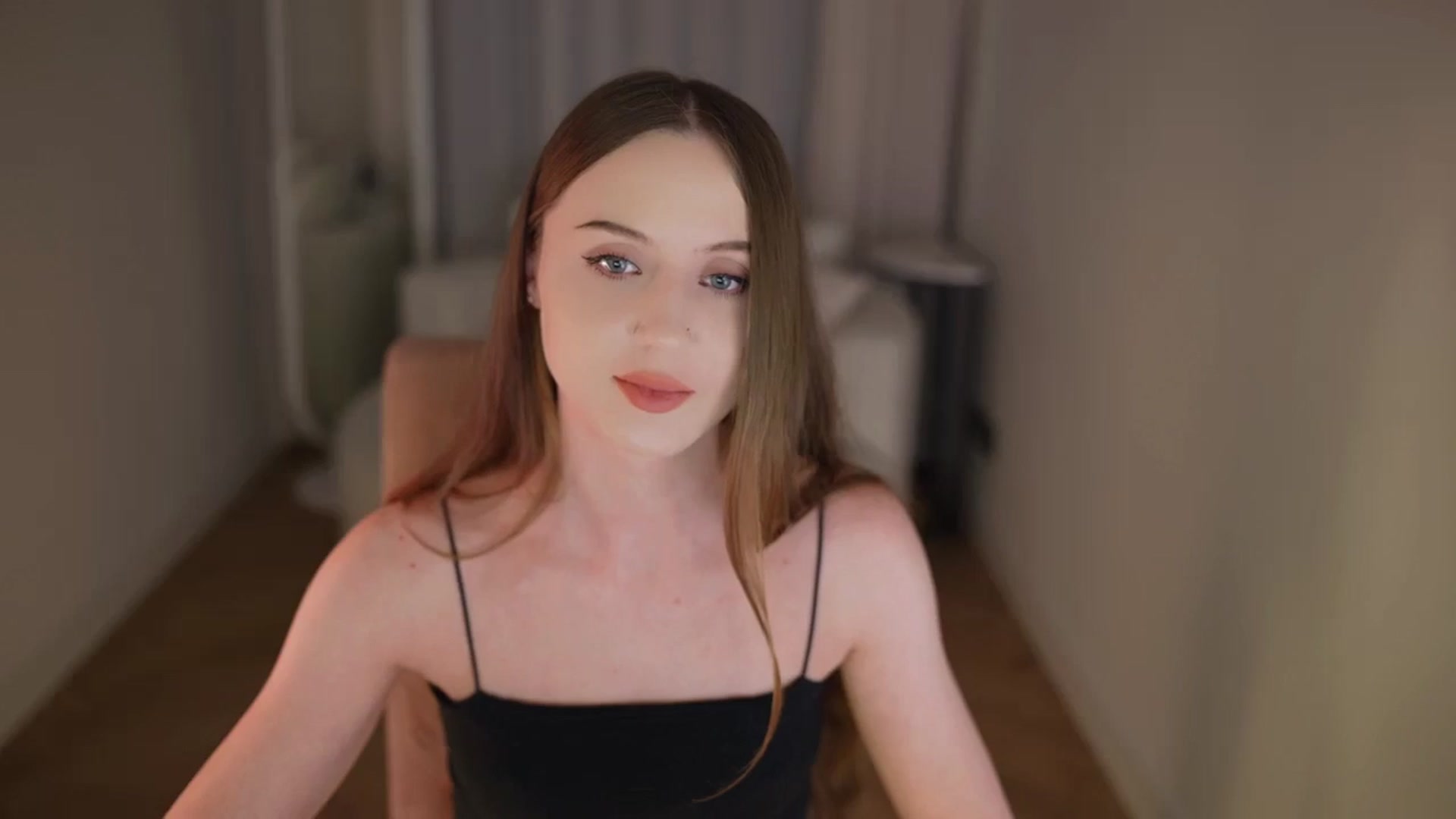 Gallery image thumbnail from Innocent_Soul's myfreecams stream on, 04/20/2026, 20:40 image 14 of 20