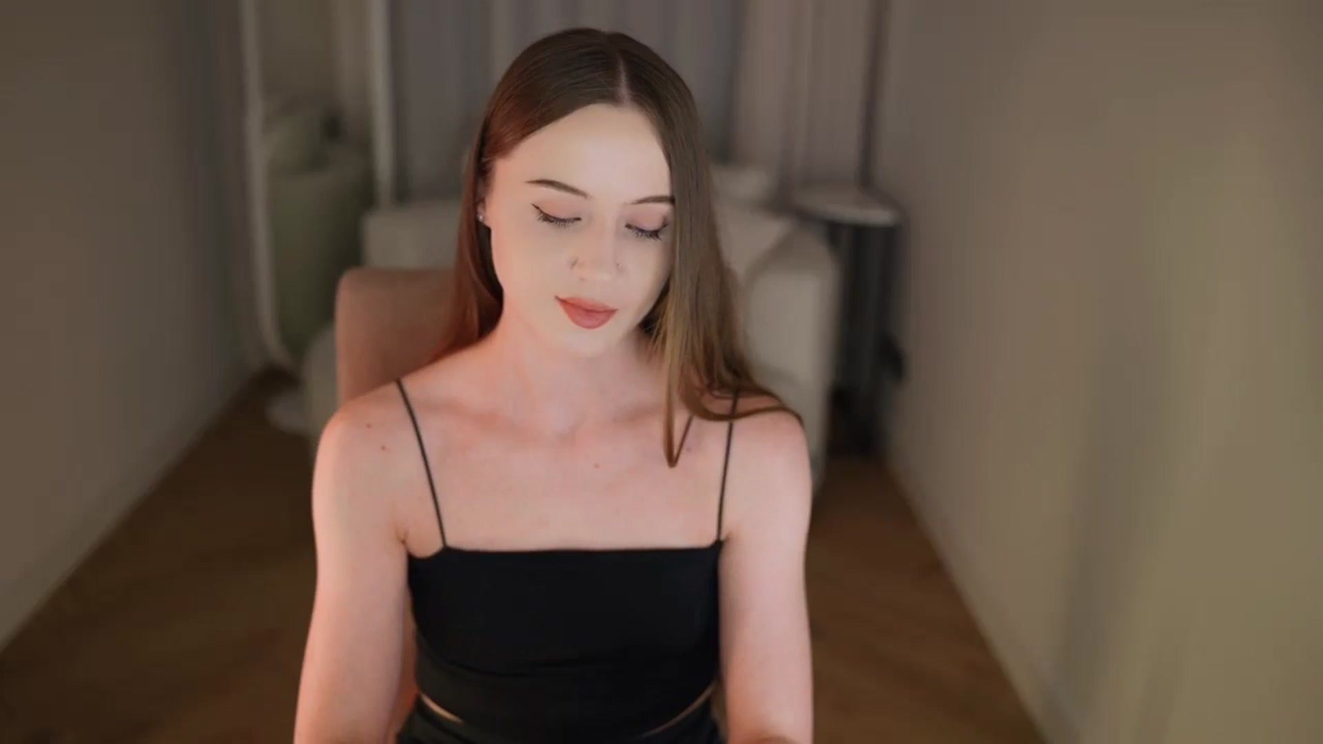 Gallery image thumbnail from Innocent_Soul's myfreecams stream on, 04/20/2026, 21:20 image 13 of 20