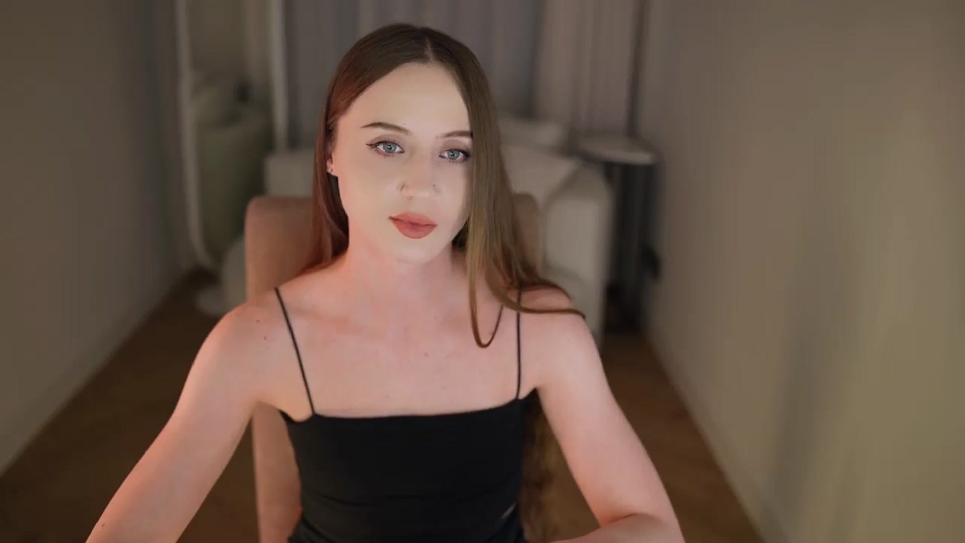 Gallery image thumbnail from Innocent_Soul's myfreecams stream on, 04/20/2026, 21:20 image 14 of 20