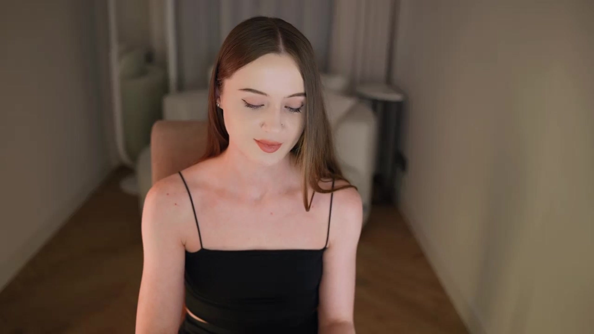 Gallery image thumbnail from Innocent_Soul's myfreecams stream on, 04/20/2026, 21:20 image 11 of 20