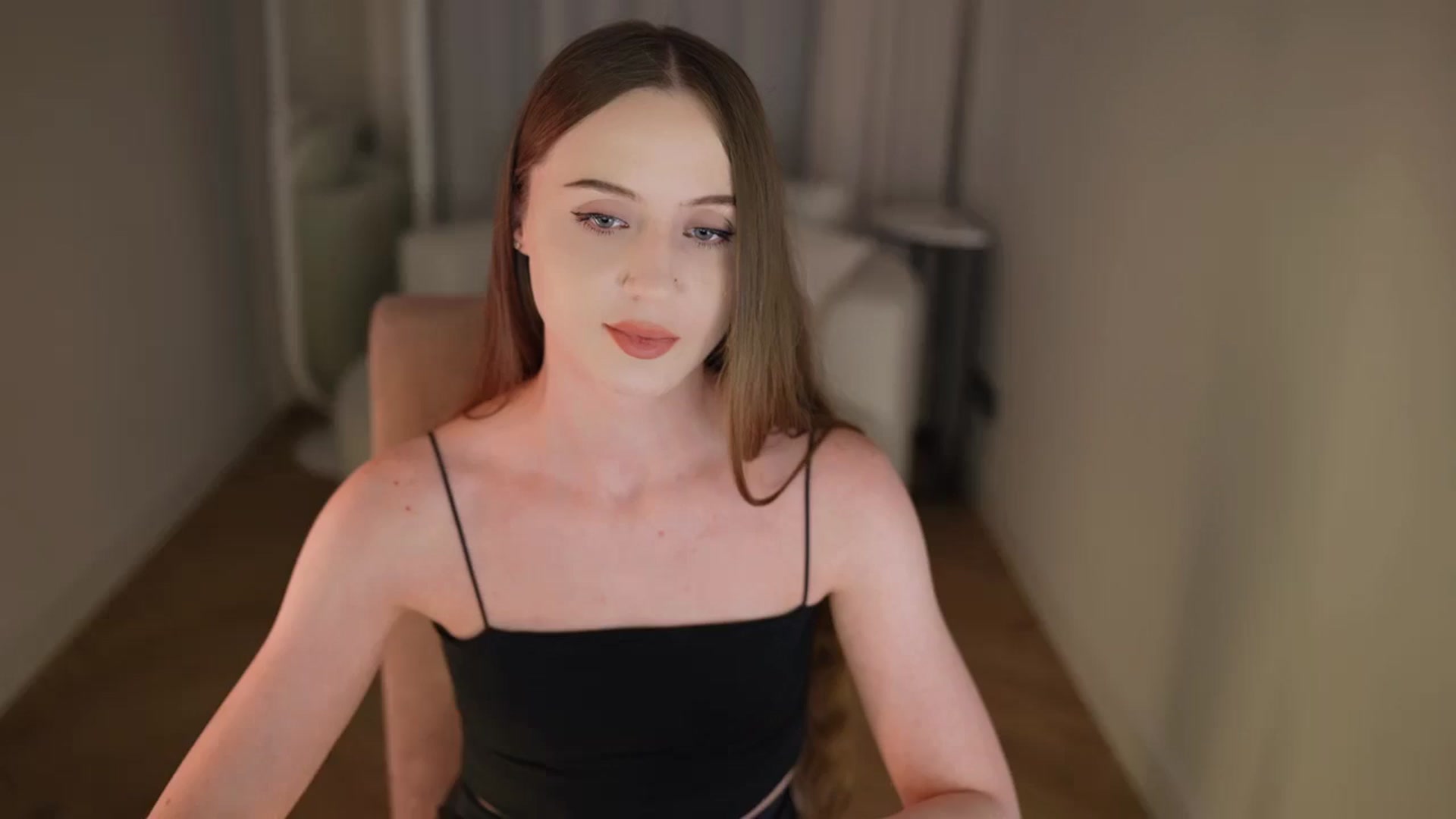Gallery image thumbnail from Innocent_Soul's myfreecams stream on, 04/20/2026, 21:20 image 4 of 20
