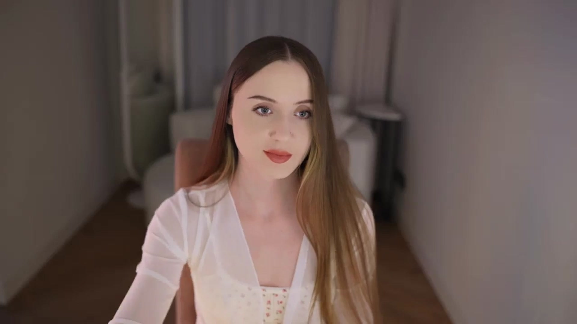 Gallery image thumbnail from Innocent_Soul's myfreecams stream on, 04/22/2026, 16:32 image 4 of 20