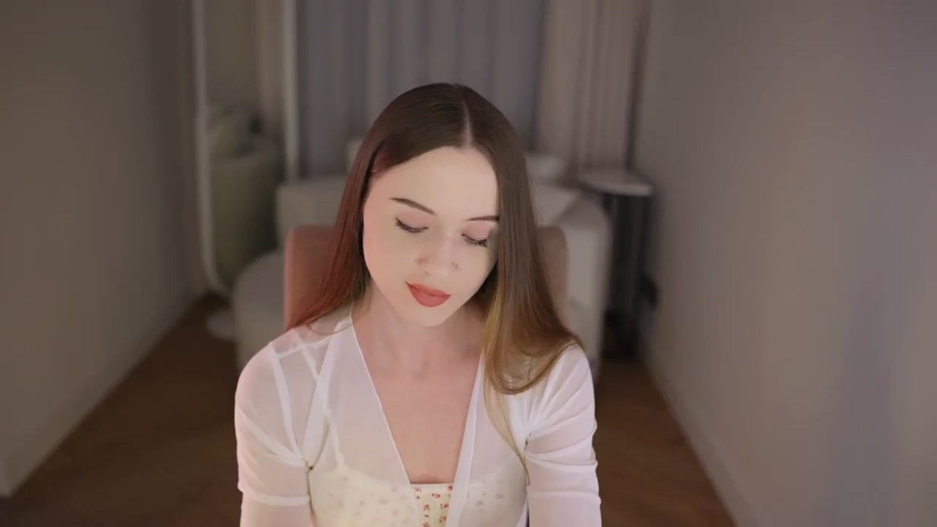 Gallery image thumbnail from Innocent_Soul's myfreecams stream on, 04/22/2026, 16:32 image 9 of 20
