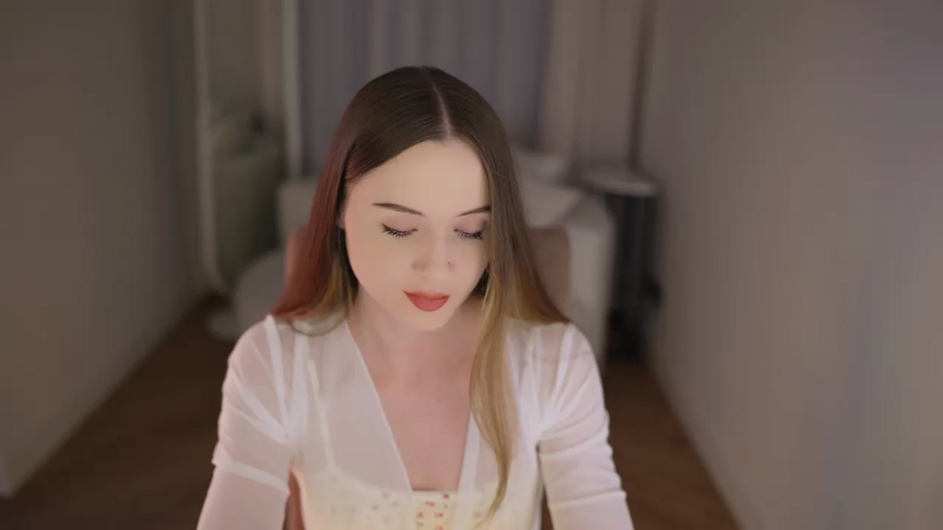Gallery image thumbnail from Innocent_Soul's myfreecams stream on, 04/22/2026, 16:32 image 7 of 20