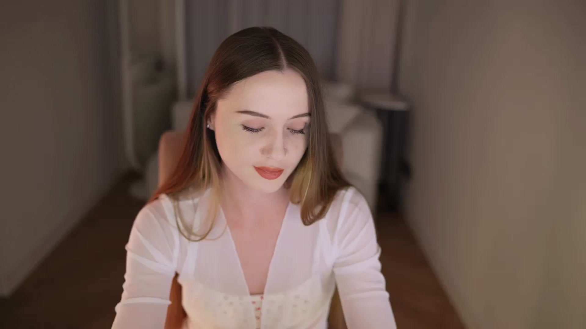 Gallery image thumbnail from Innocent_Soul's myfreecams stream on, 04/22/2026, 19:02 image 6 of 20